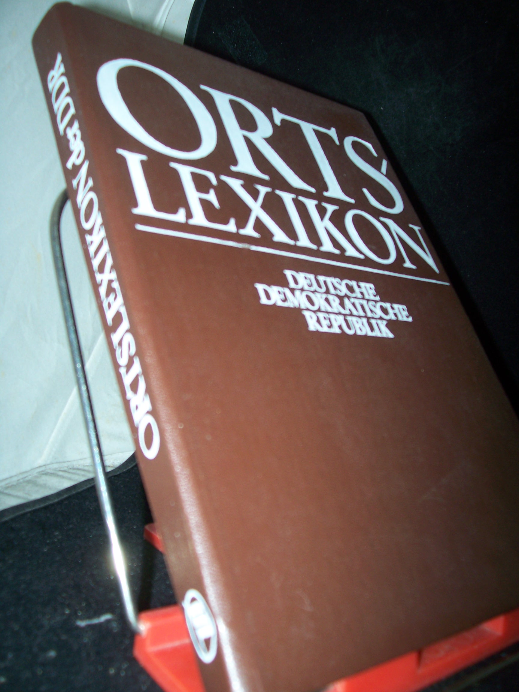 Artikelbild 1 des Artikels “Ortslexikon der Deutschen Demokratischen Republik / bearb. von Karla
Balkow u. Werner Christ “