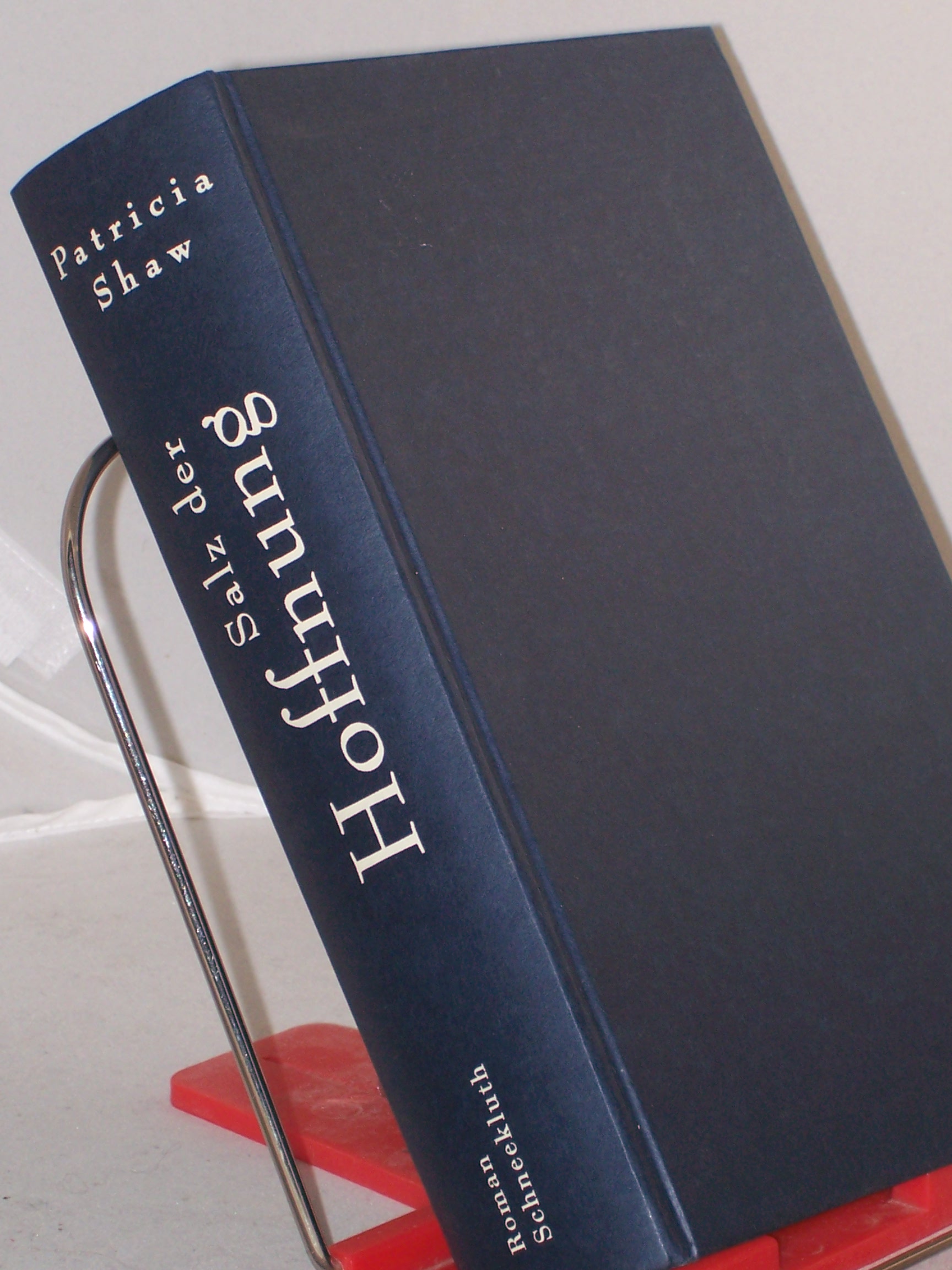 Artikelbild 1 des Artikels “Salz der Hoffnung : Roman / Patricia Shaw. Aus dem austral. Engl. von
Ingrid Krane-Müschen “