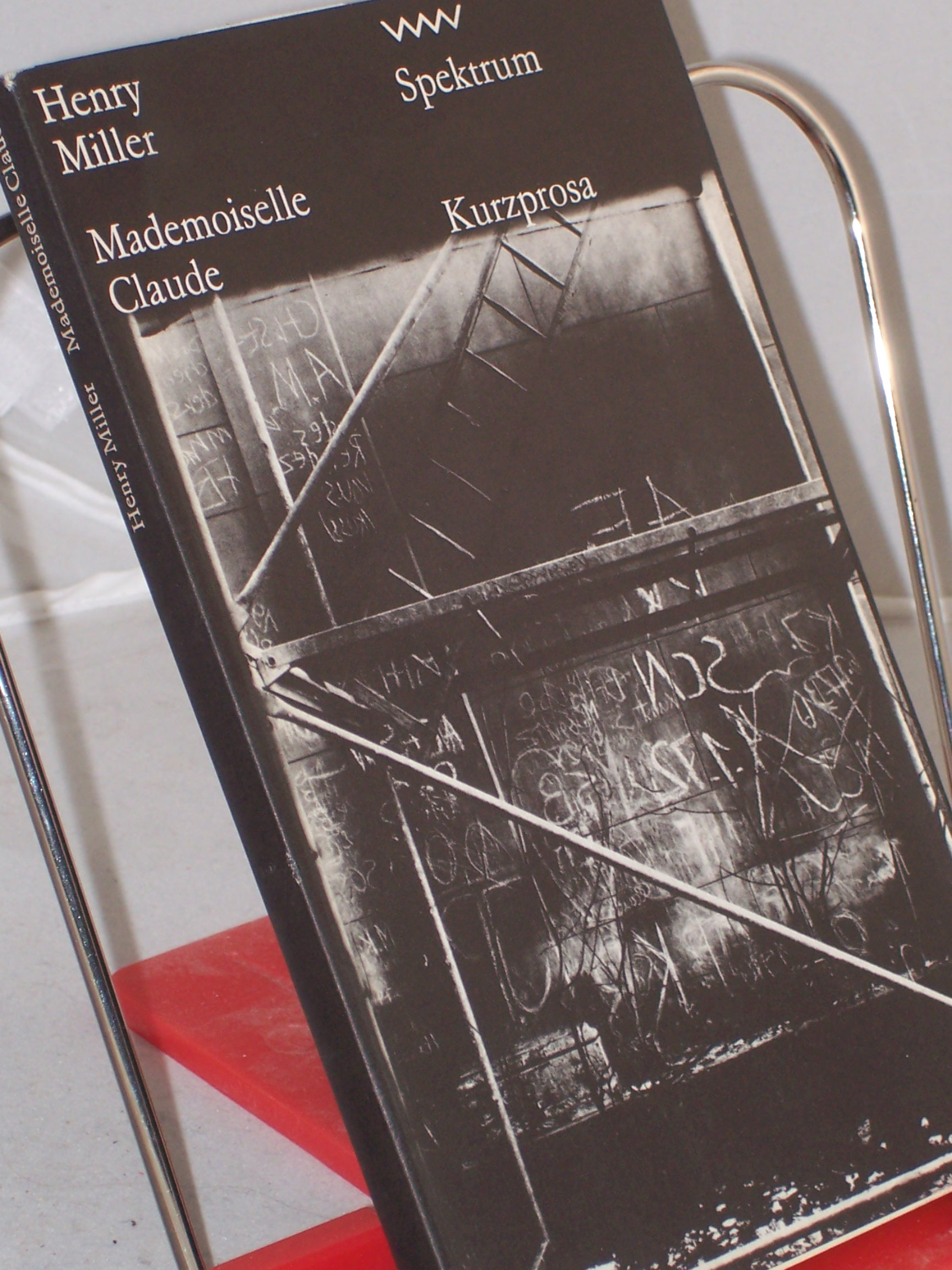 Artikelbild 1 des Artikels “Mademoiselle Claude / Henry Miller. Ausgew. von Hans Petersen. Aus d.
Amerikan. von Kurt Wagenseil u. Herbert Zand “