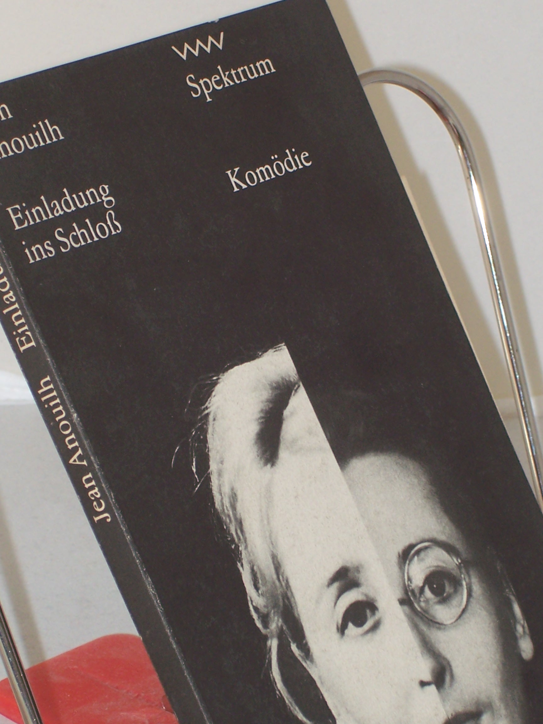 Artikelbild 1 des Artikels “Einladung ins Schloss : eingel. durch Brief an eine junge Dame / Jean
Anouilh. Aus d. Franz. von Helmut Käutner; Franz Geiger. Mit e.
Nachbemerkung von Gerhard Schewe “