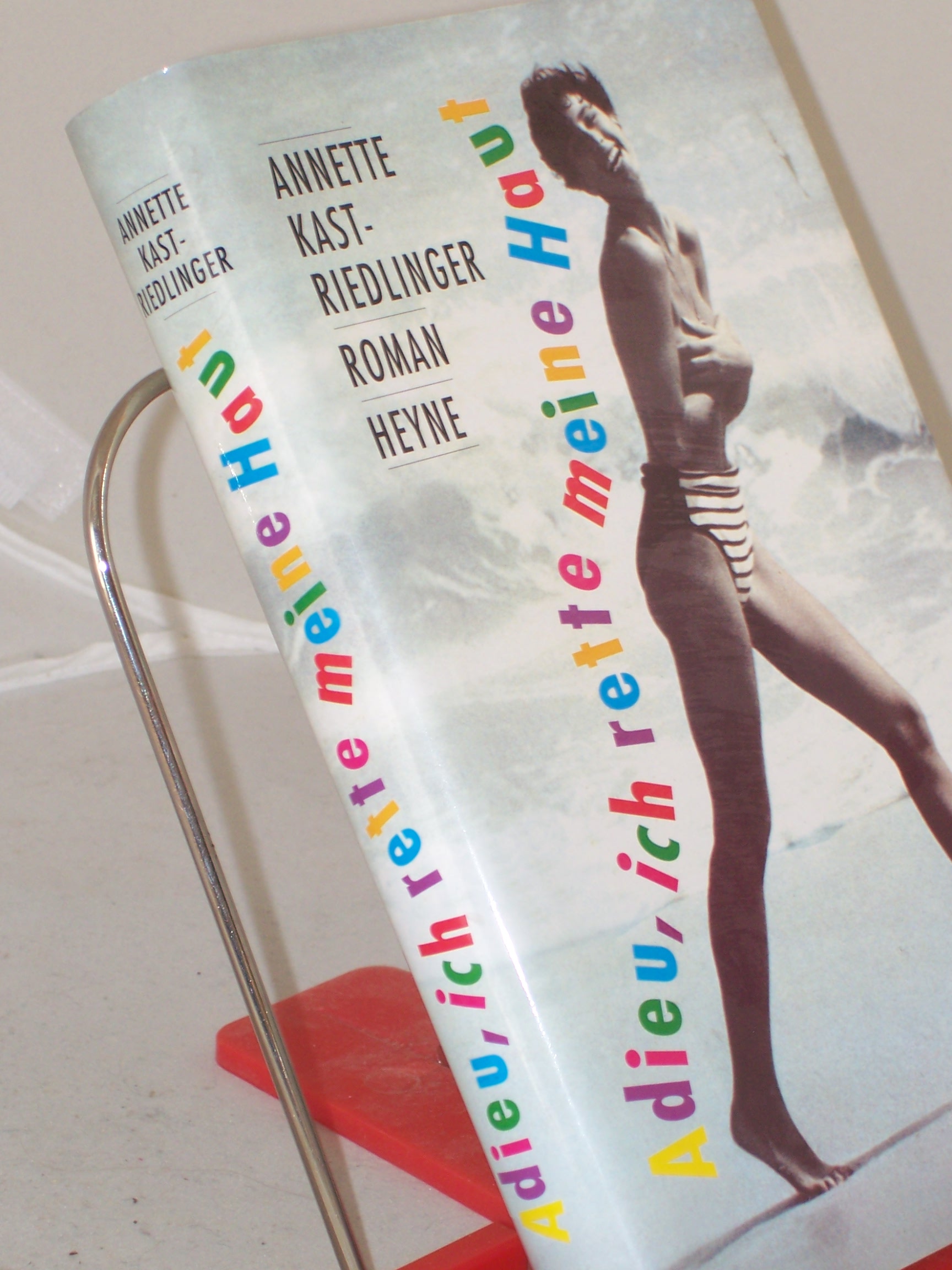 Artikelbild 1 des Artikels “Adieu, ich rette meine Haut : Roman / Annette Kast-Riedlinger “