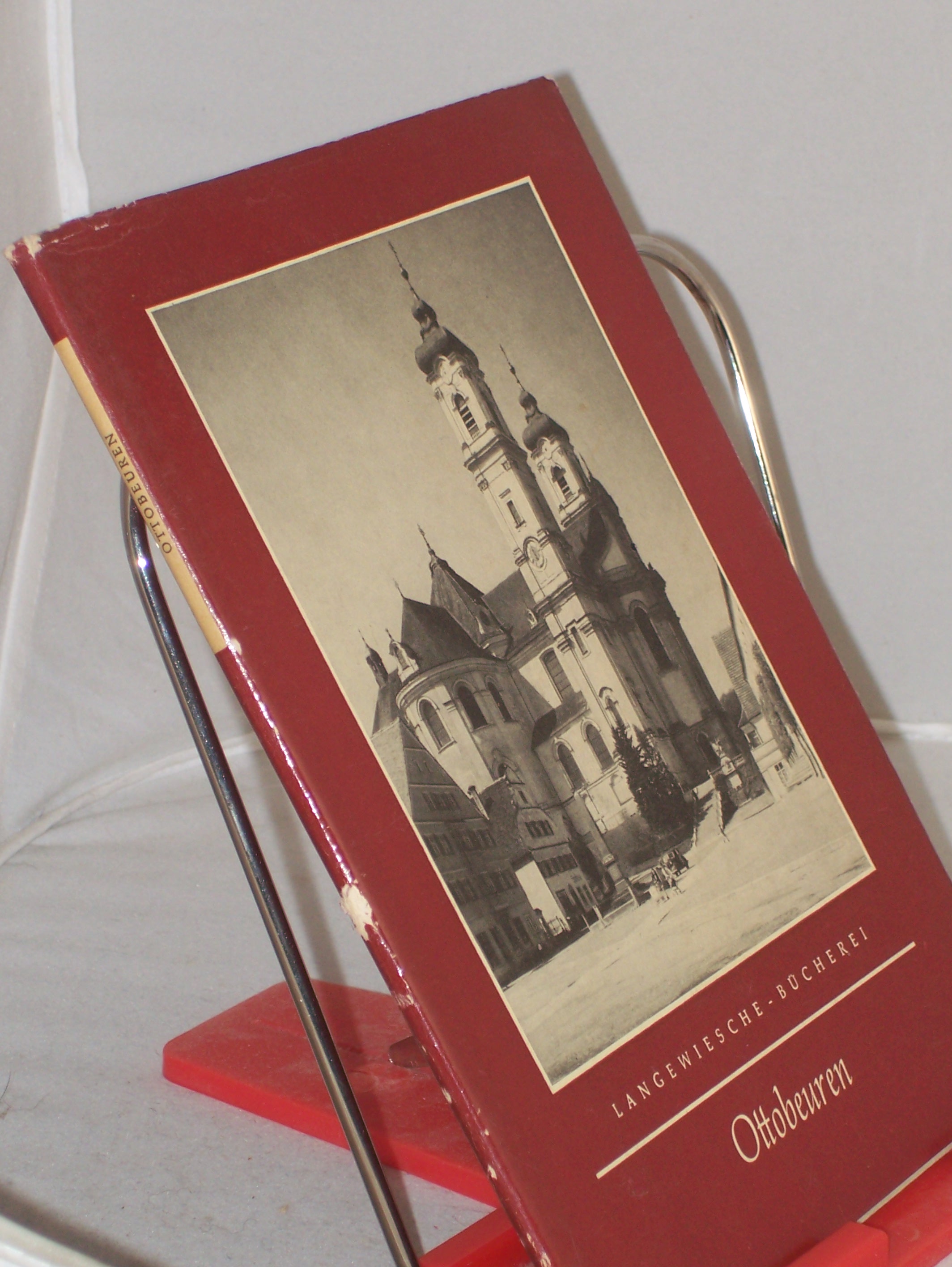 Artikelbild 1 des Artikels “Ottobeuren / Aufnahmen von Helga Schmidt-Glassner. Einführender Text
von Johannes Beer “