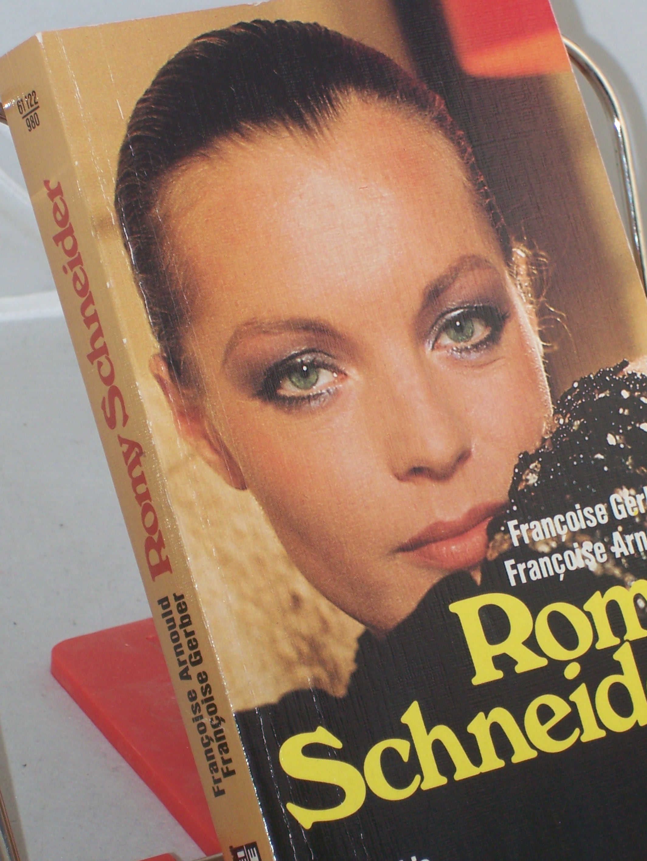 Artikelbild 1 des Artikels “Romy Schneider / Françoise Arnould ; Françoise Gerber. Aus d. Franz.
von Sylvia Strasser “