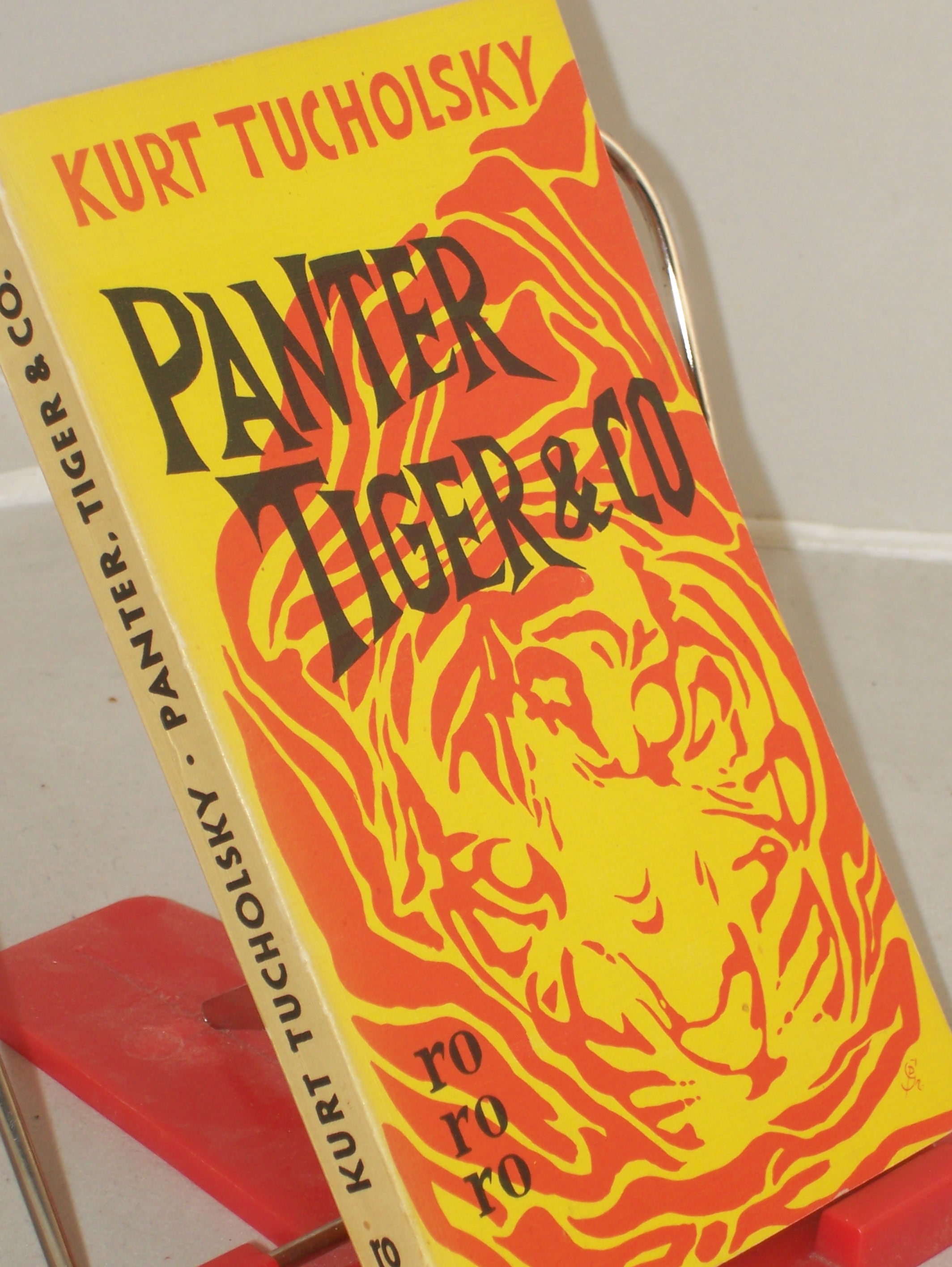 Artikelbild 1 des Artikels “Panter, Tiger und Co. : Eine neue Auswahl aus seinen Schriften u.
Gedichten / Kurt Tucholsky. Hrsg. von Mary Gerold-Tucholsky “