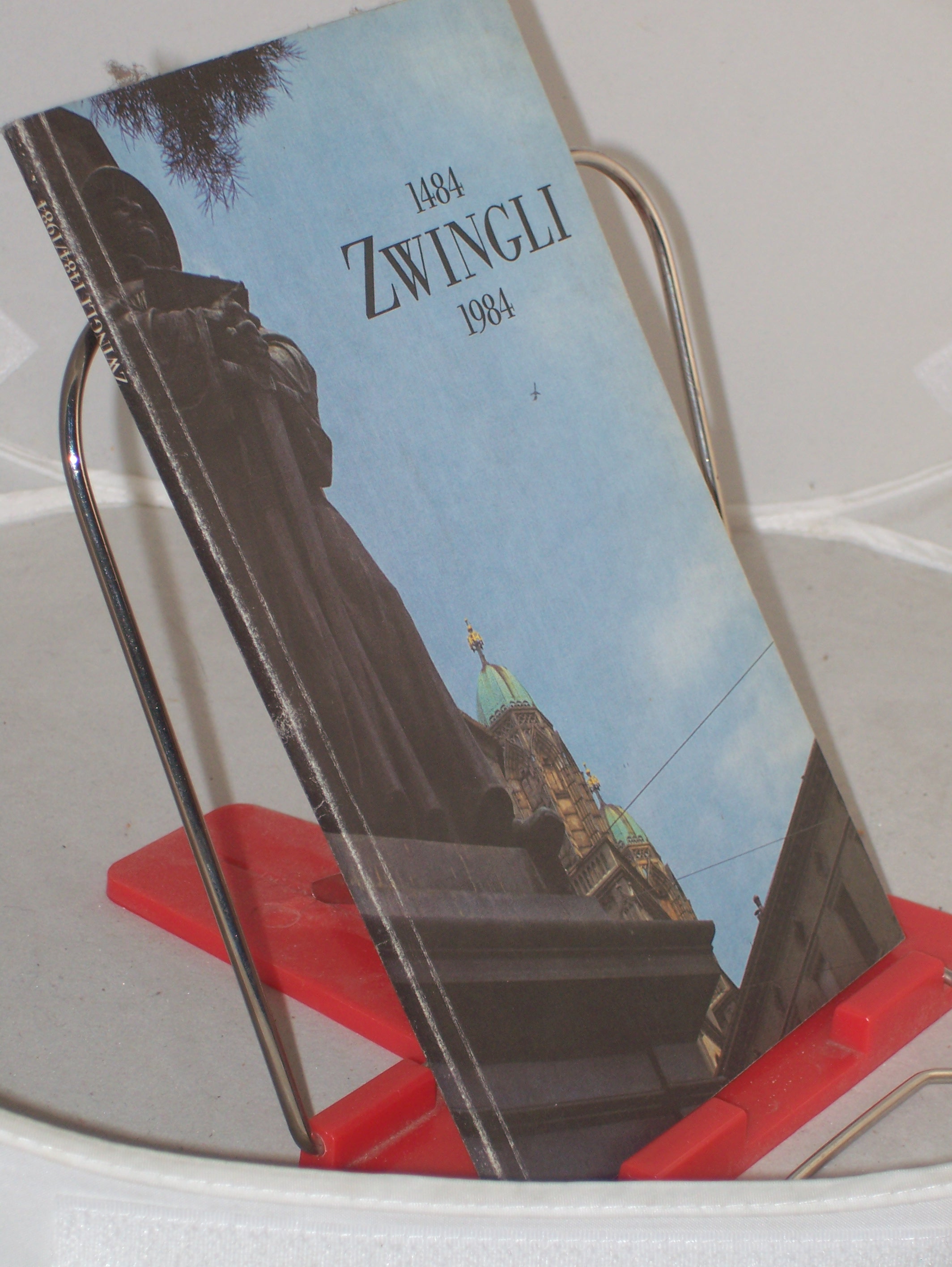 Artikelbild 1 des Artikels “Zwingli 1484-1984 : reformation in Switzerland / Sigmund Widmer text ; Eduard Widmer photogr.. Transl. from the German by Carol Woodfin and Dietmar Lütz “