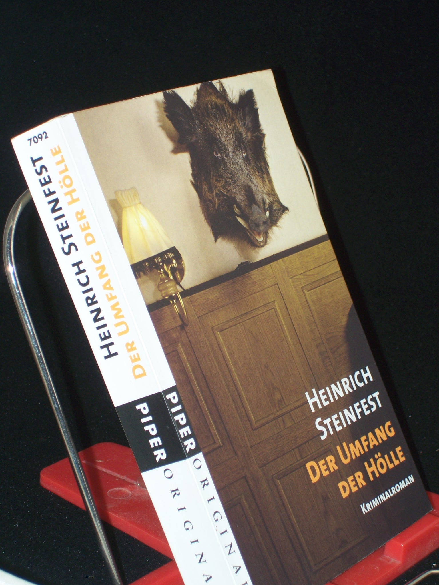 Artikelbild 1 des Artikels “Der Umfang der Hölle : Kriminalroman / Heinrich Steinfest “