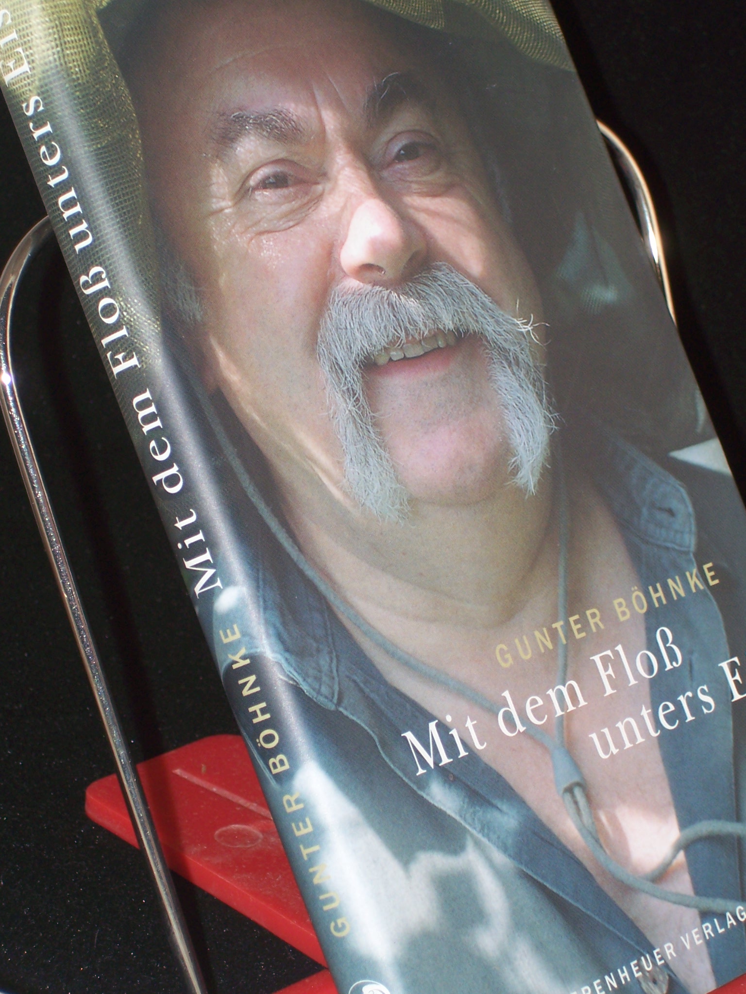 Artikelbild 1 des Artikels “Mit dem Floß unters Eis / Gunter Böhnke “