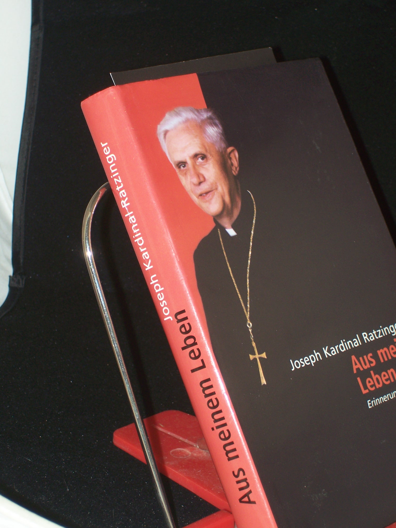 Artikelbild 1 des Artikels “Aus meinem Leben : Erinnerungen ; (1927 - 1977) / Joseph Kardinal
Ratzinger “