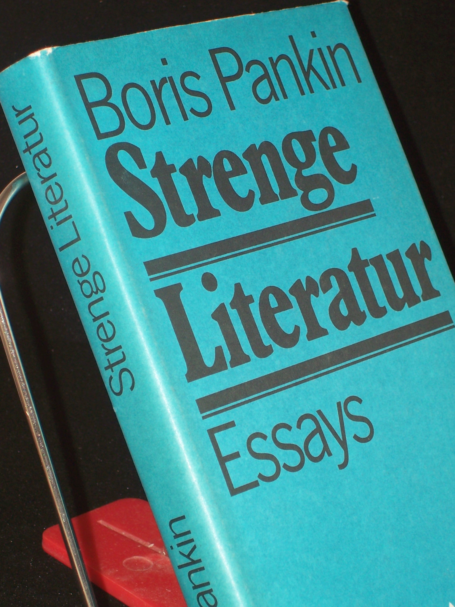 Artikelbild 1 des Artikels “Strenge Literatur : Essays / Boris Pankin. Aus d. Russ. von Marianne
Müller u. Eckhard Thiele “