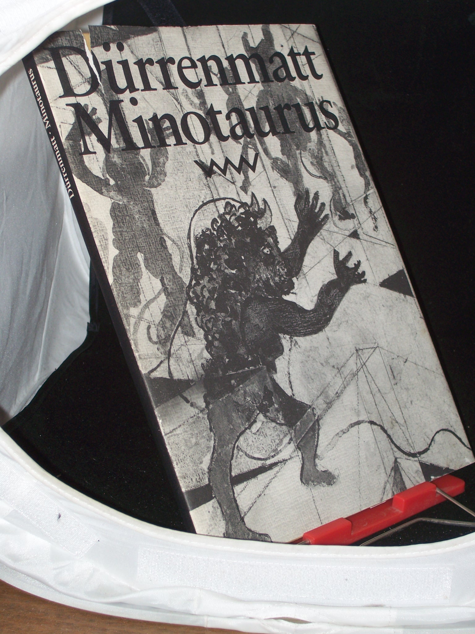 Artikelbild 1 des Artikels “Minotaurus : e. Ballade / Friedrich Dürrenmatt. Mit Zeichn. d. Autors “