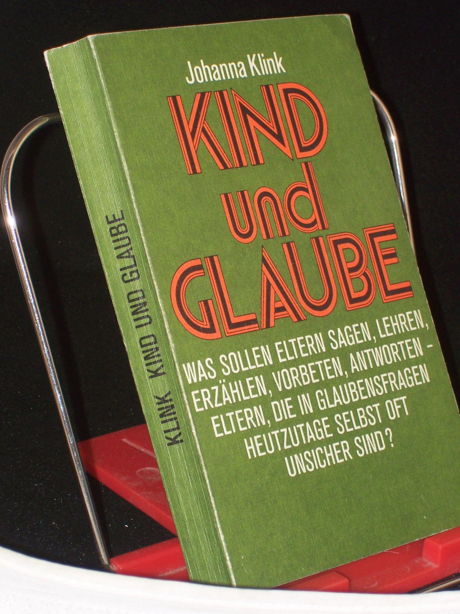 Artikelbild 1 des Artikels “Kind und Glaube : Die Theologie d. Kinder. Eine kleine Theologie f.
Eltern. / Johanna Klink. Aus d. Holländ. übers. von Hugo Zulauf. “