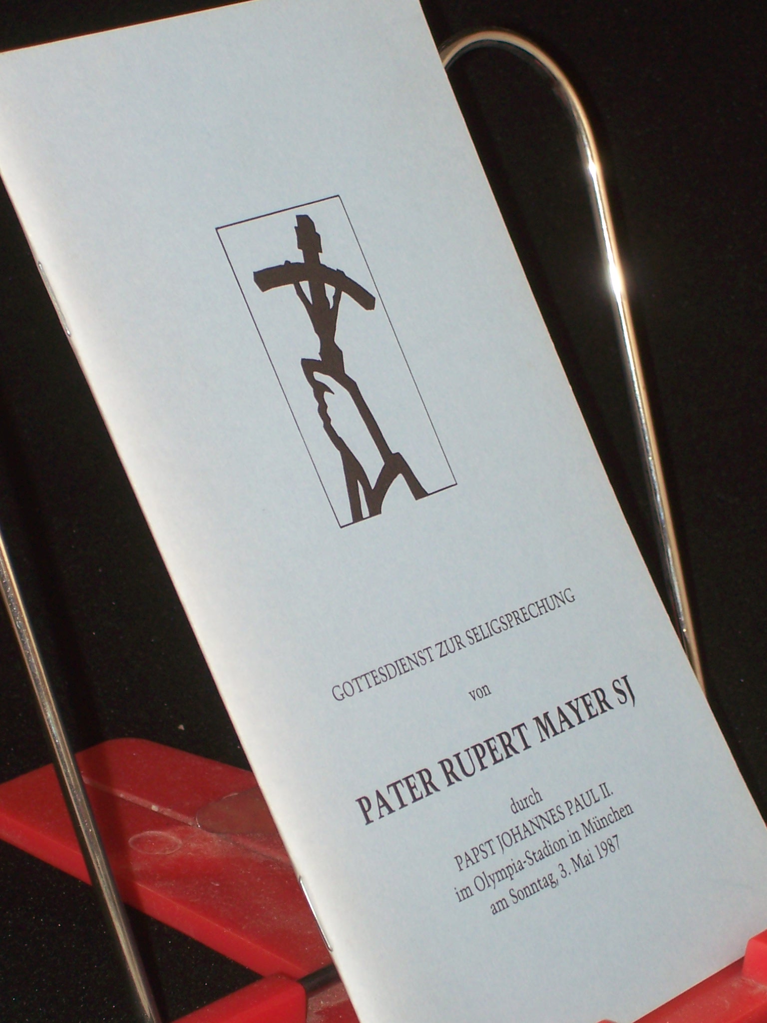 Artikelbild 1 des Artikels “Gottesdienst zur Seligsprechung von Pater Rupert Mayer SJ durch Papst
Johannes Paul II. im Olympia-Stadion in München am Sonntag, 3. Mai
1987 “