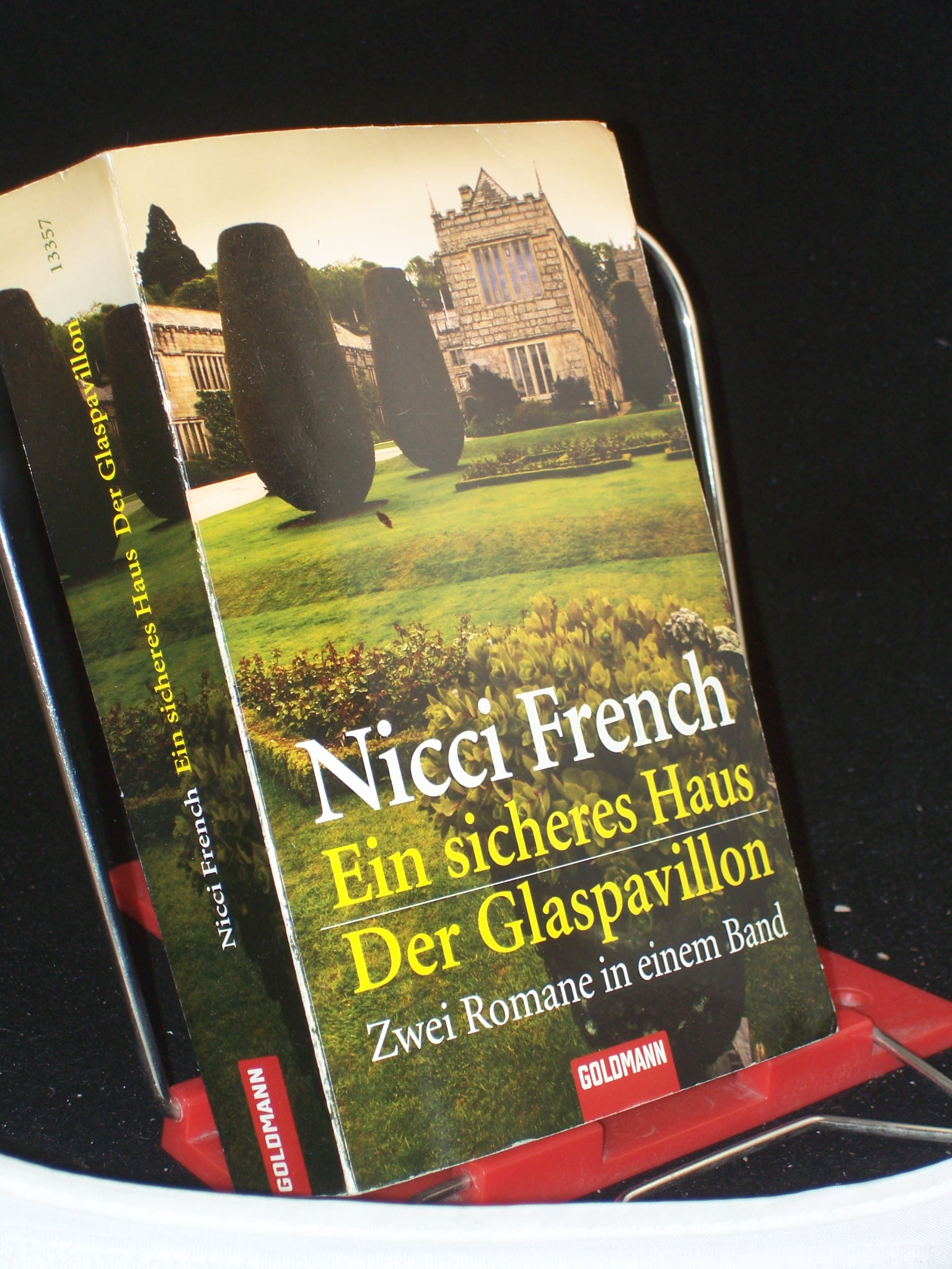 Artikelbild 1 des Artikels “Ein sicheres Haus / Der Galsspavillion aus dem Engl. von Elke vom
Scheidt “