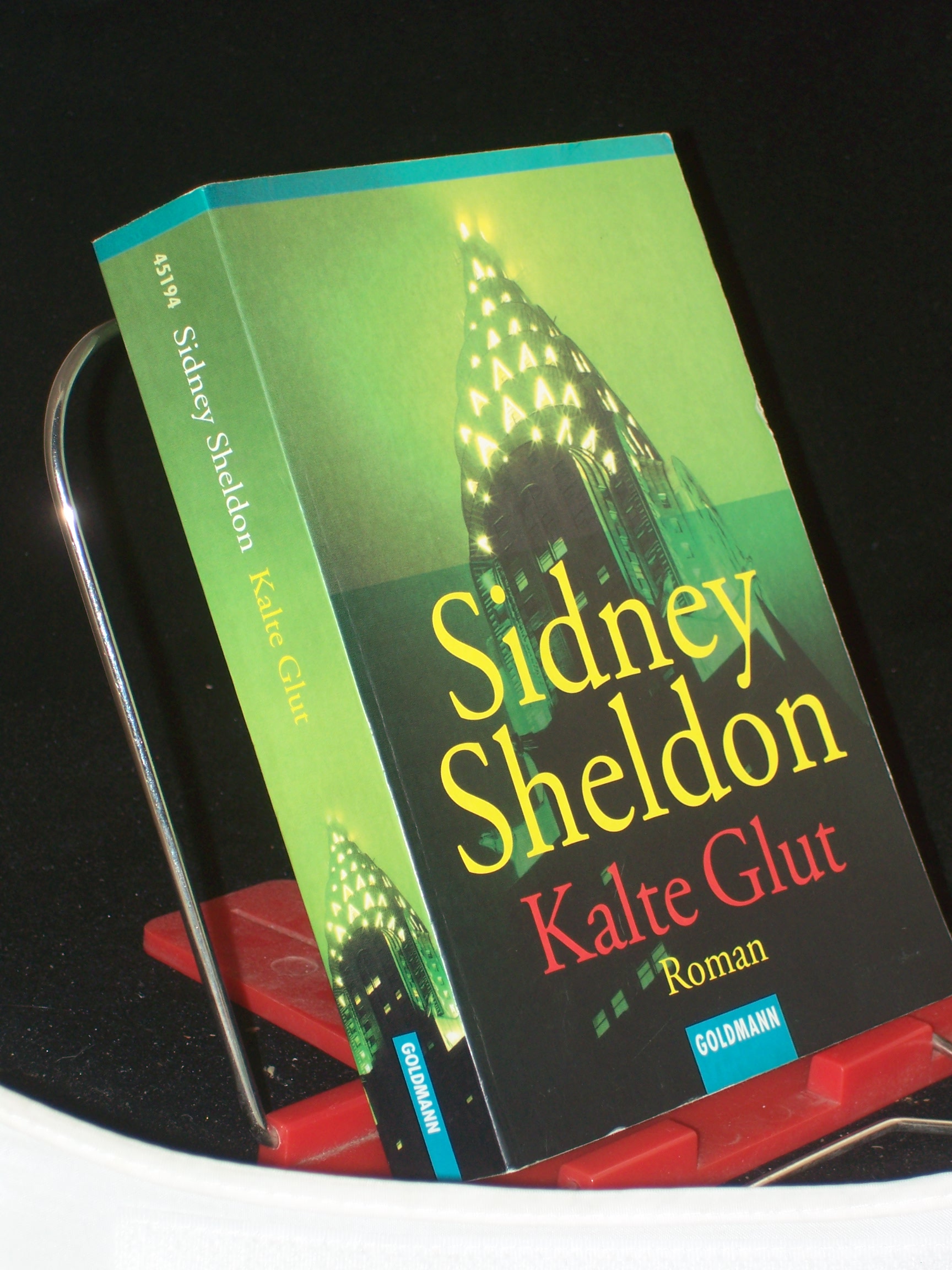 Artikelbild 1 des Artikels “Kalte Glut : Roman / Sidney Sheldon. Aus dem Amerikan. von Götz
Pommer “