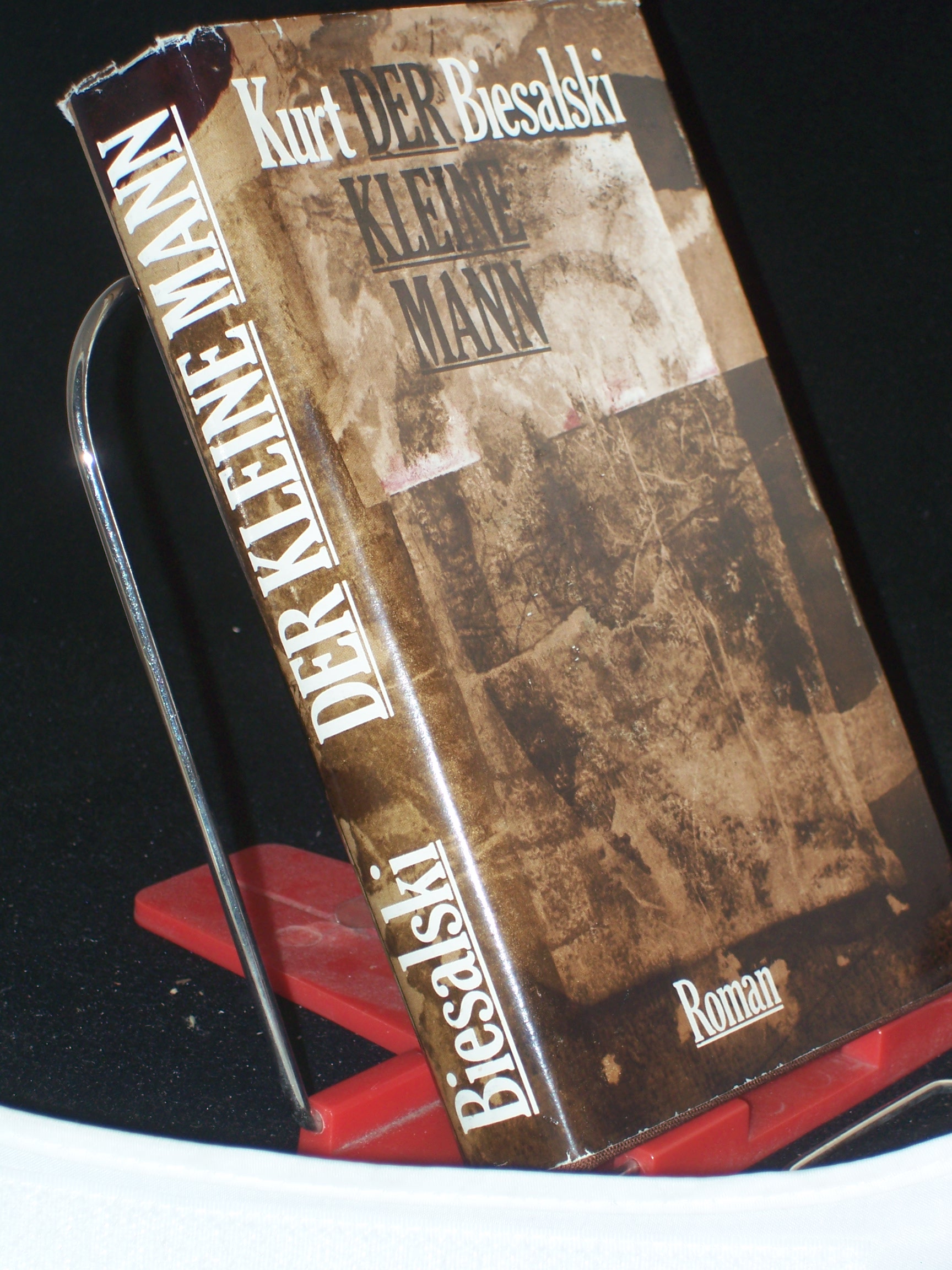 Artikelbild 1 des Artikels “Der kleine Mann / Kurt Biesalski “