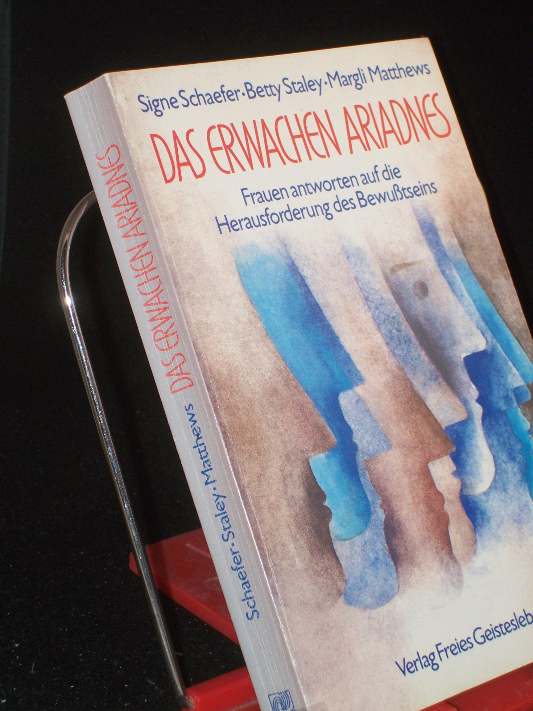 Artikelbild 1 des Artikels “Das Erwachen Ariadnes : Frauen antworten auf d. Herausforderung d.
Bewusstseins / Signe Schaefer ; Betty Staley ; Margli Matthews. Mit e.
Vorw. von Susanne Kerkovius. Aus d. Engl. von Katja Lentz “