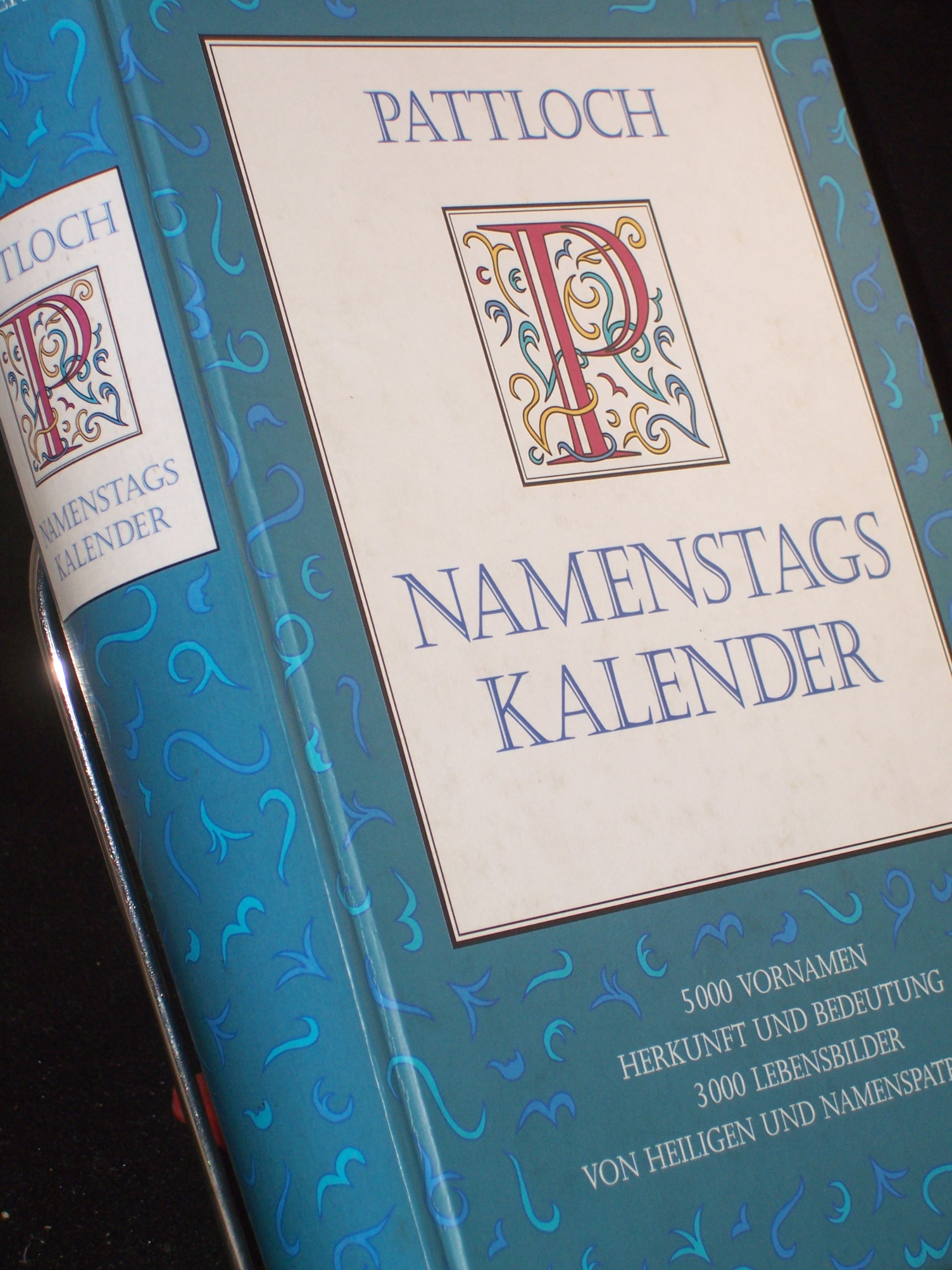 Artikelbild 1 des Artikels “Pattloch-Namenstagskalender / Vera Schauber. Dokumentation von Hanns
Michael Schindler “