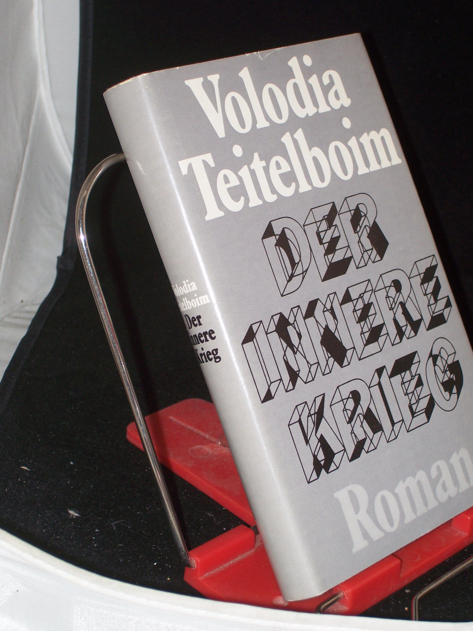 Artikelbild 1 des Artikels “Der innere Krieg : Roman / Volodia Teitelboim. Dt. von Wilhelm
Plackmeyer “