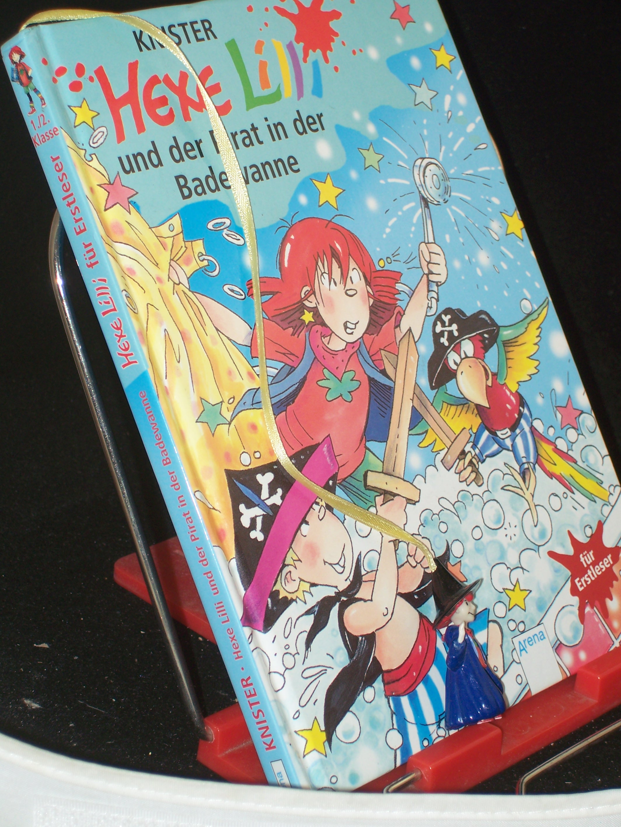 Artikelbild 1 des Artikels “Hexe Lilli und der Pirat in der Badewanne / Knister. Mit farbige Bildern von Birgit Rieger “