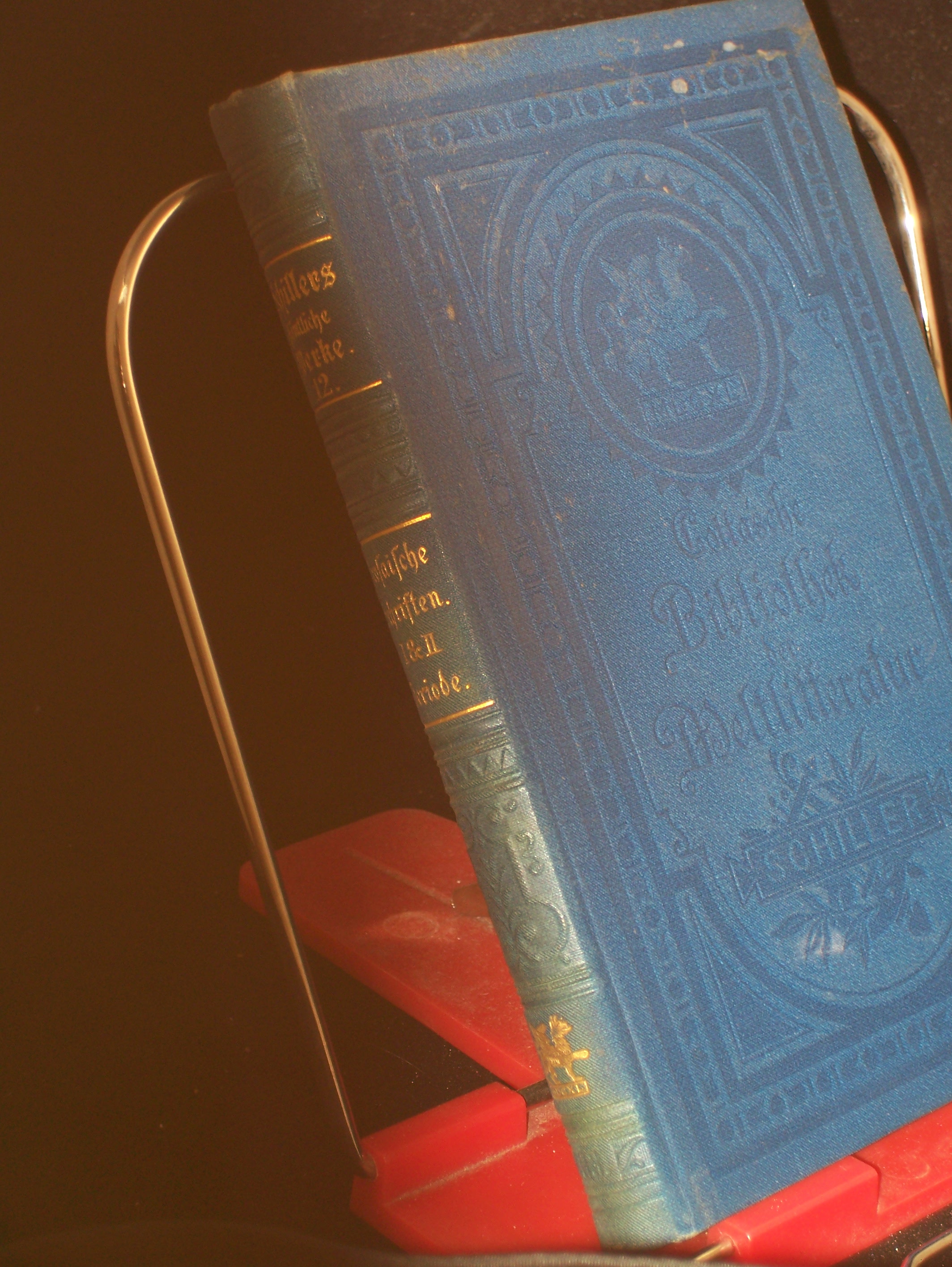 Artikelbild 1 des Artikels “Schillers sämtliche Werke in fünfzehn Bänden Hier Band 12
Prosaische Schriften erster und zweiter Teil I und II “