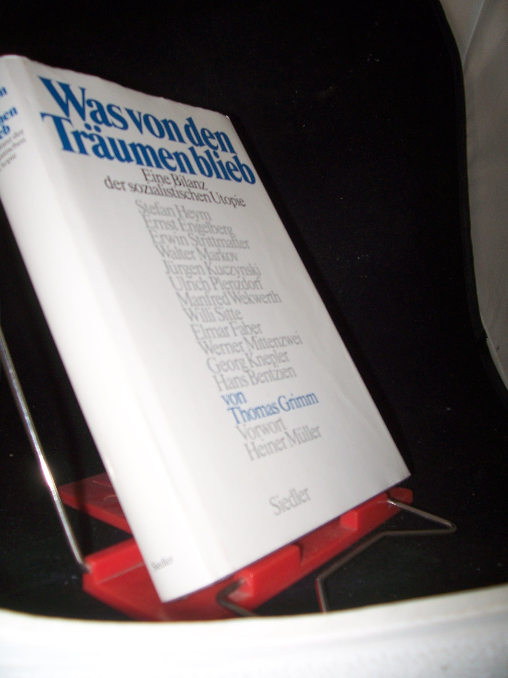 Artikelbild 1 des Artikels “Was von den Träumen blieb : eine Bilanz der sozialistischen Utopie / Thomas Grimm. Vorw. von Heiner Müller “