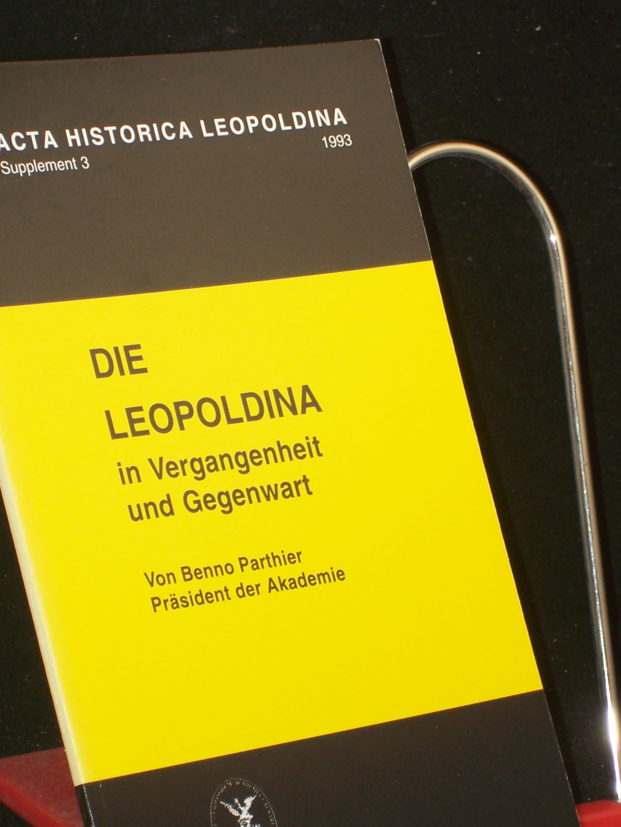 Artikelbild 1 des Artikels “Die Leopoldina in Vergangenheit und Gegenwart : überarbeitete Fassung
des Festvortrages zur Herbsttagung der Bayerischen
Röntgengesellschaft am 9. Oktober 1993 in Bad Kissingen / von Benno
Parthier. Deutsche Akademie der Naturforscher Leopo “