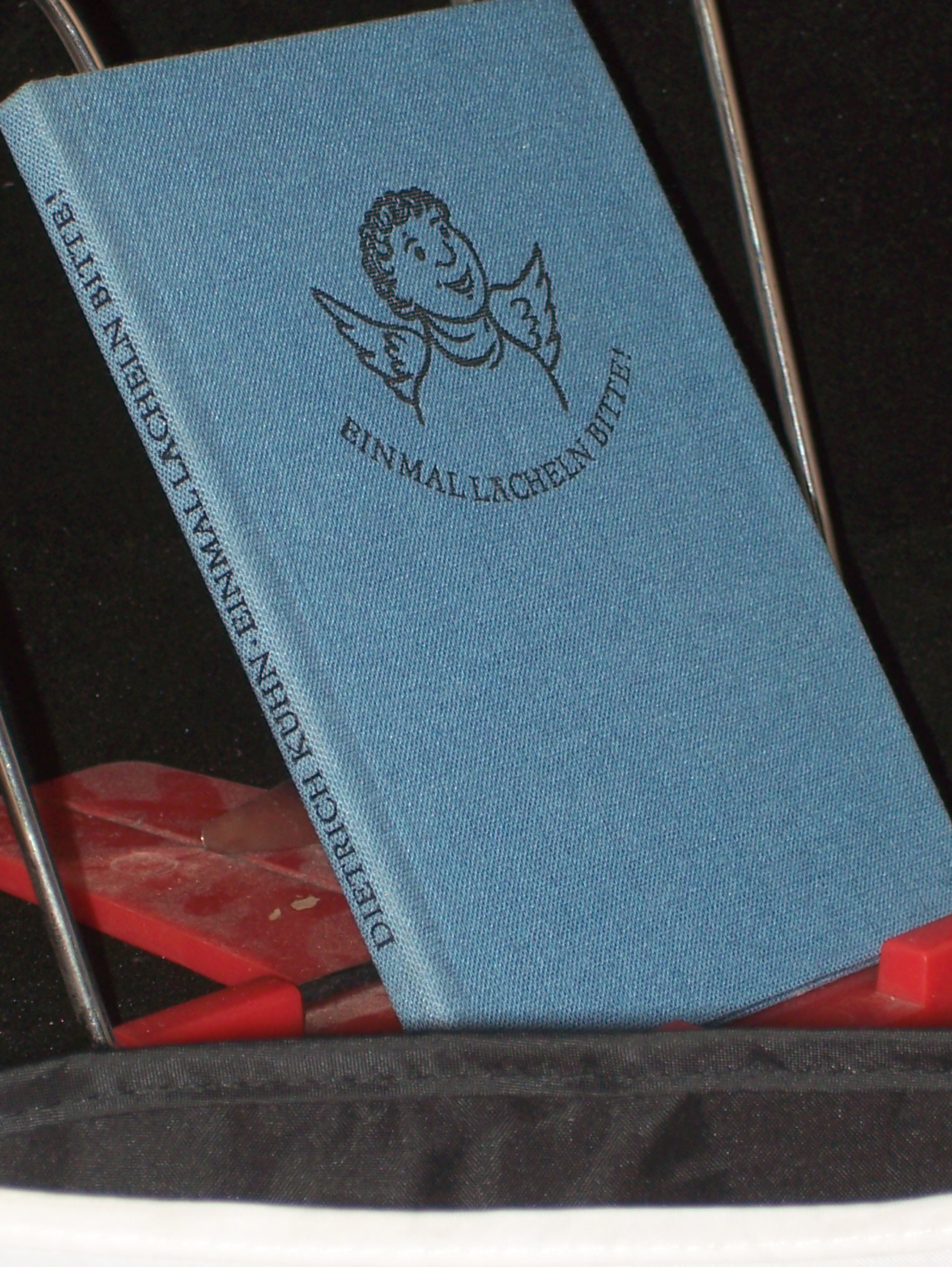 Artikelbild 1 des Artikels “Einmal lächeln, bitte! : Heiteres aus dem Leben der Kirchgemeinde / zsgetragen von Dietrich Kühn. Mit 10 Zeichn. von Horst Räcke “