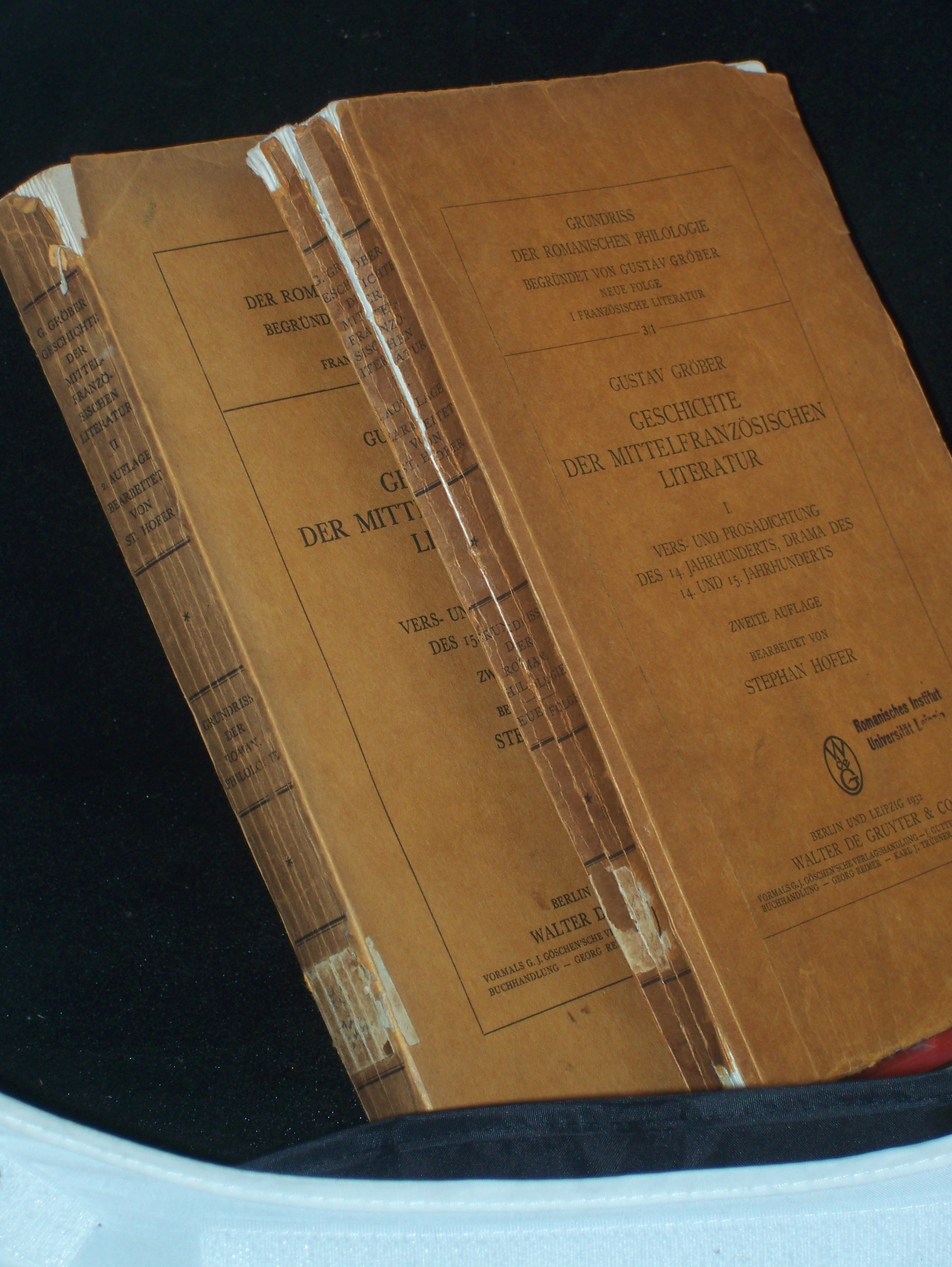 Artikelbild 1 des Artikels “Geschichte der Mittelfranzösischen Literatur. 2 Bände. Bd. 1: Vers- und Prosadichtung des 14. Jahrhunderts, Drama des 14. und 15. Jahrhunderts “
