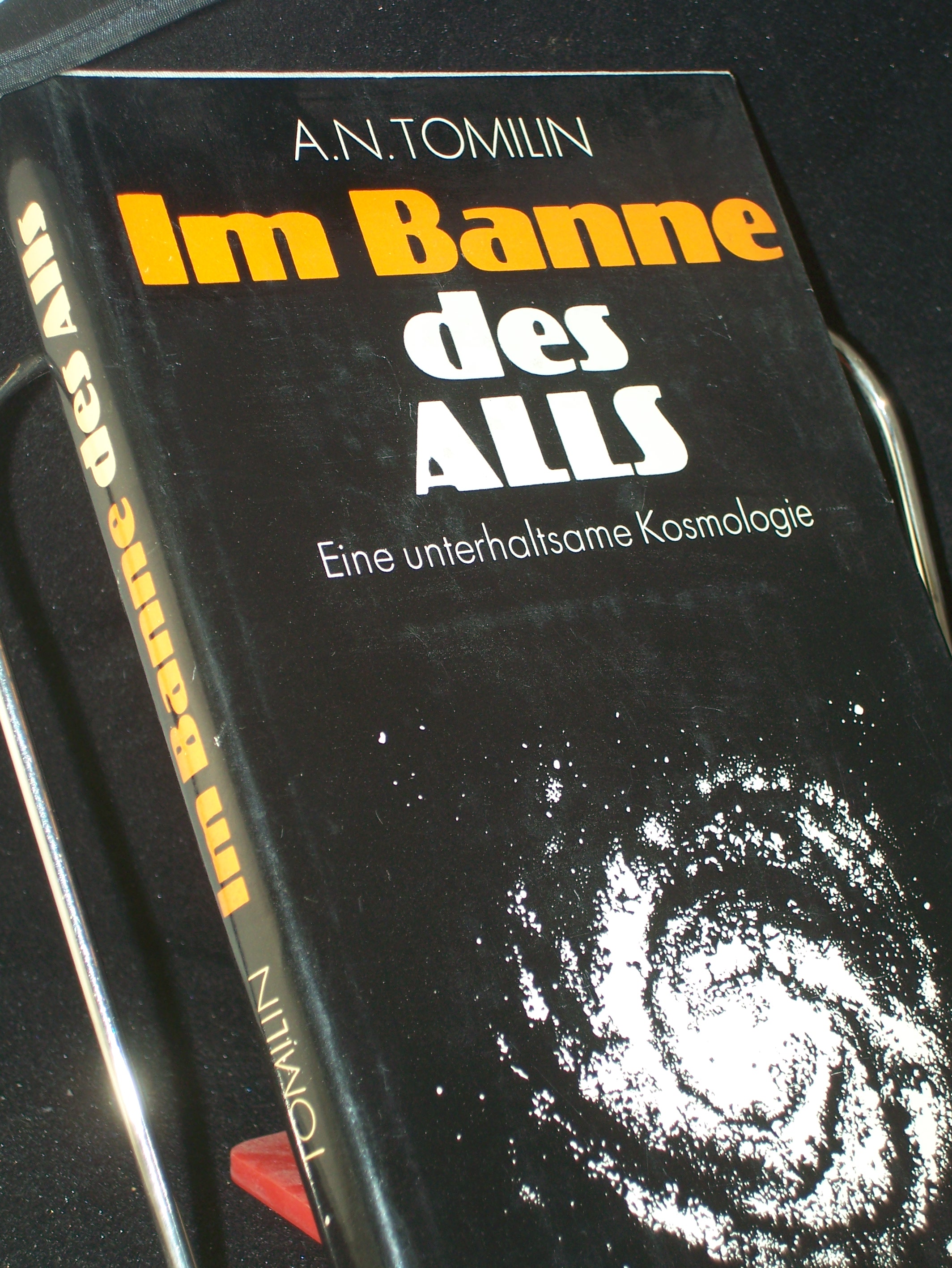 Artikelbild 1 des Artikels “Im Banne des Alls : eine unterhaltsame Kosmologie / Anatoli N.
Tomilin. [In d. dt. Sprache übers. von Leo Korniljew. Bearb. von L.
Kühn] “