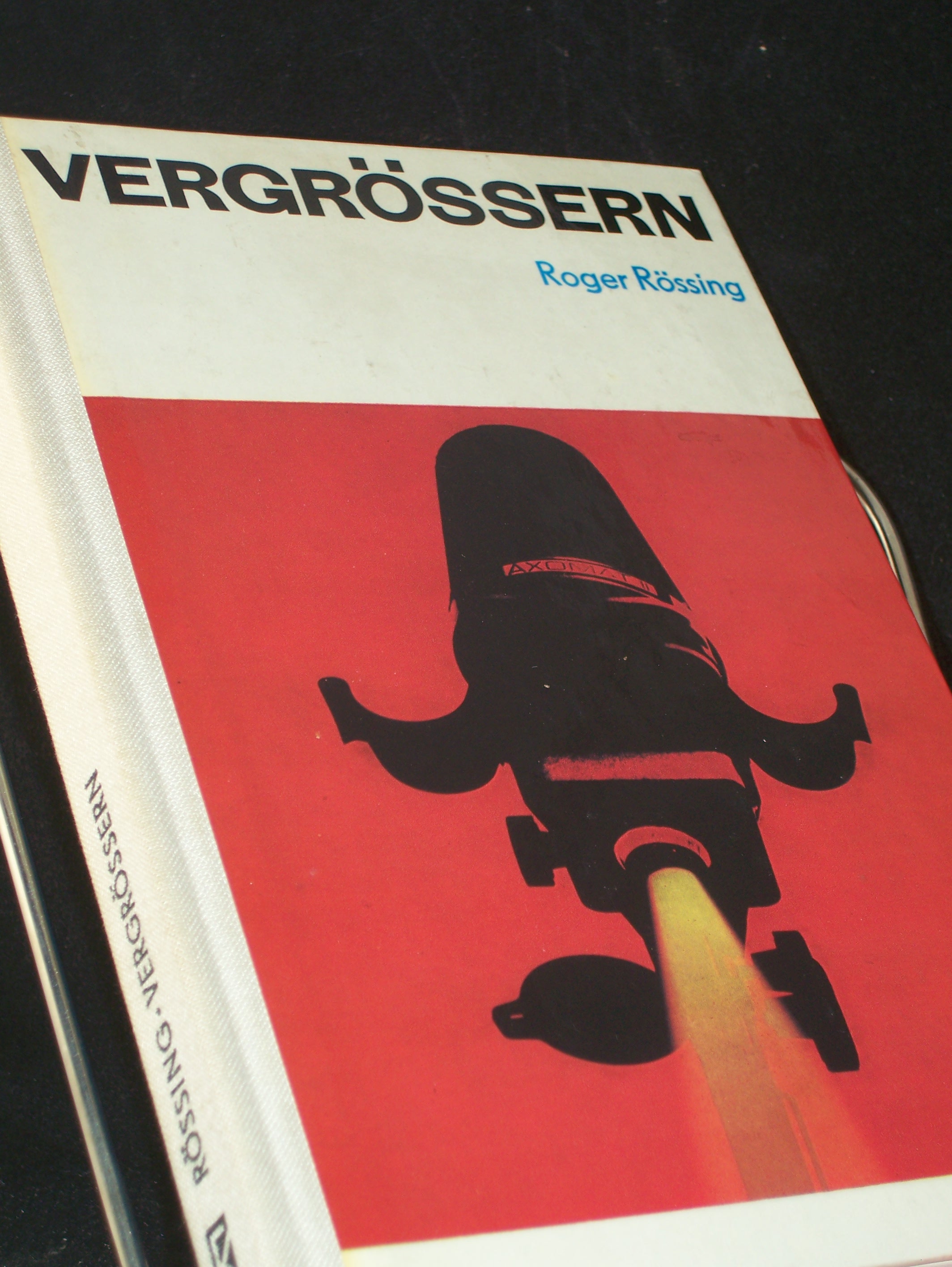 Artikelbild 1 des Artikels “Vergrössern / Roger Rössing. [Bildautoren: N. Göpel...] “