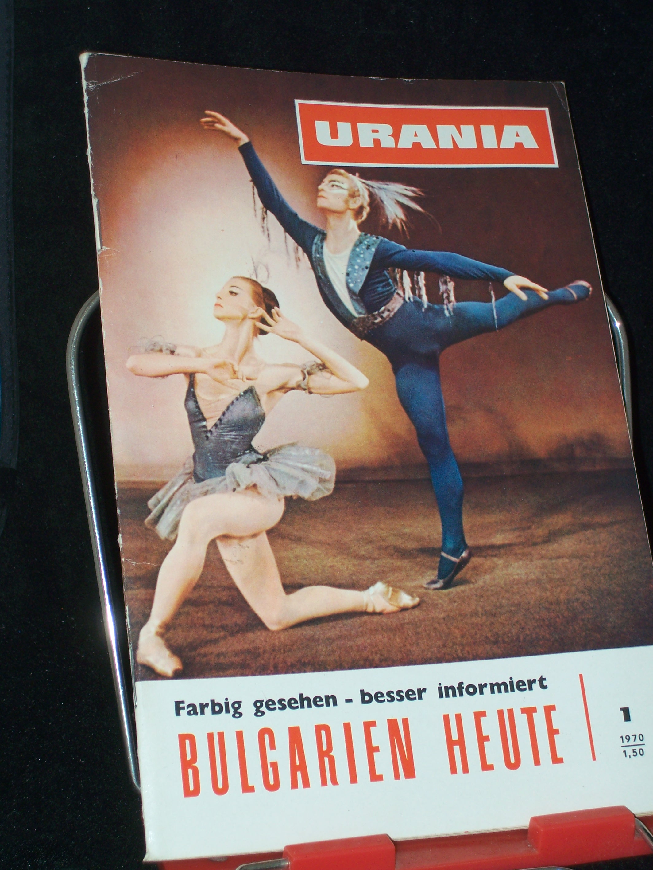 Artikelbild 1 des Artikels “1/1970, Bulgarien Heute,Dr. med. W. Schmidt Dr.-Ing. G. Rulea Prof.
Dr. F. Donath Dr. R. Benek Dipl.-Geol. F. Wendland P. Budek Dipl.-Jur.
Marge Koß Dr. oec. D. Voigtberger A. Heidemann Dr. R. Komin Prof. Dr.
0. Raus J. Classen Dipl.-Landw. “