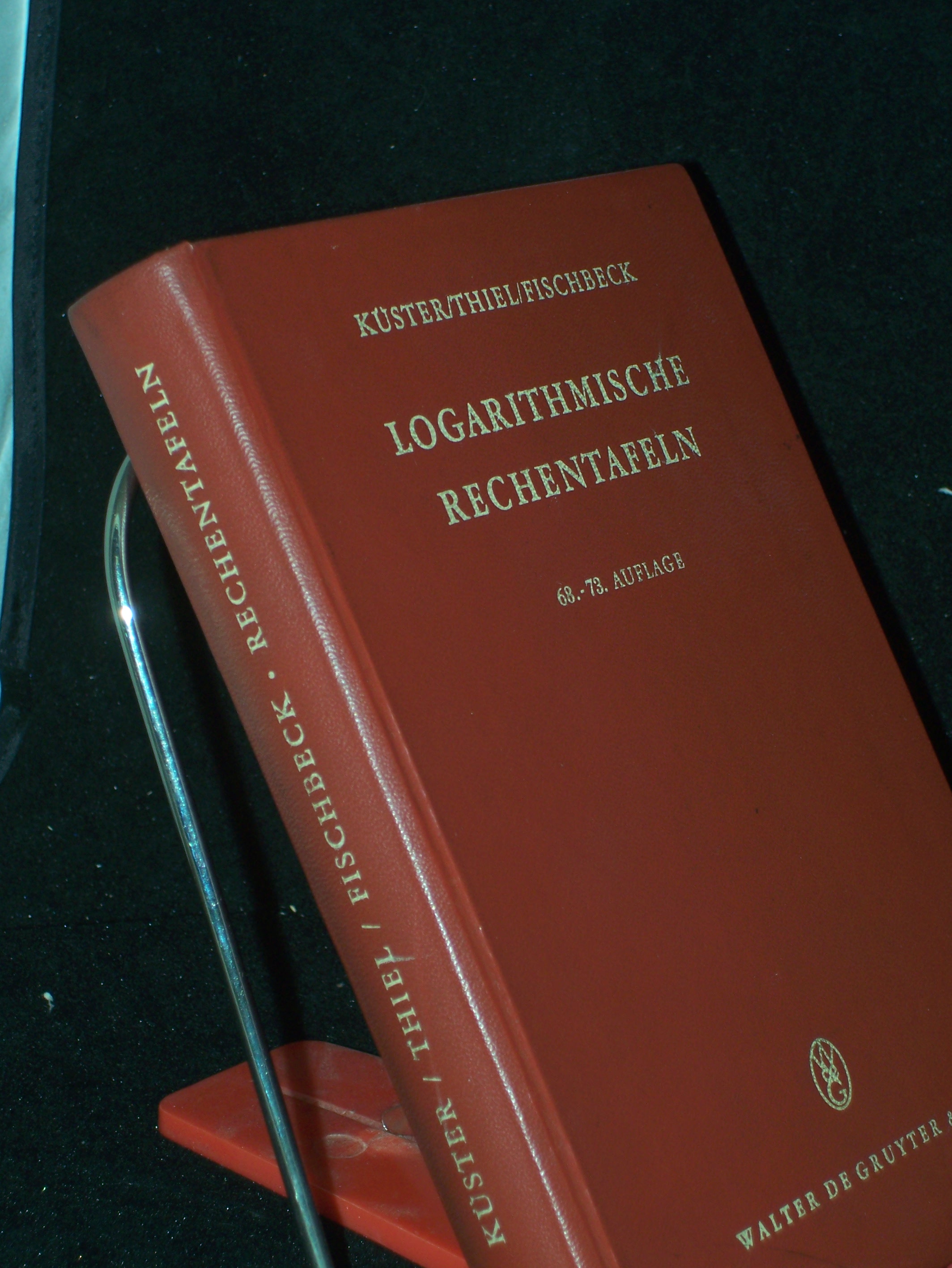 Artikelbild 1 des Artikels “Logarithmische Rechentafeln für Chemiker, Pharmazeuten, Mediziner und Physiker “