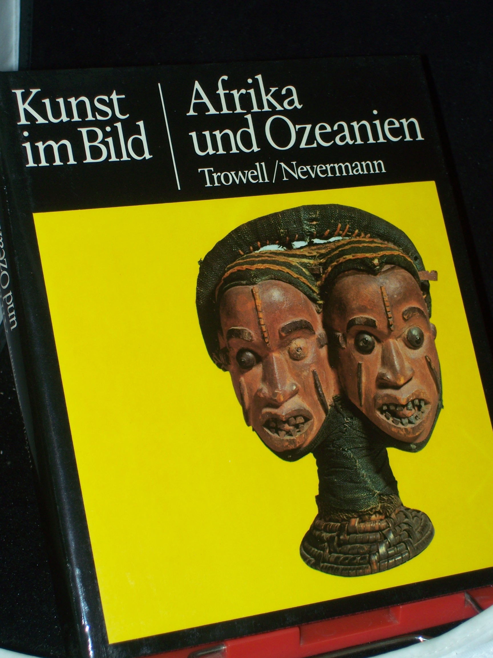 Artikelbild 1 des Artikels “Kunst im Bild||Teil: Afrika und Ozeanien / Margaret Trowell ; Hans
Nevermann “