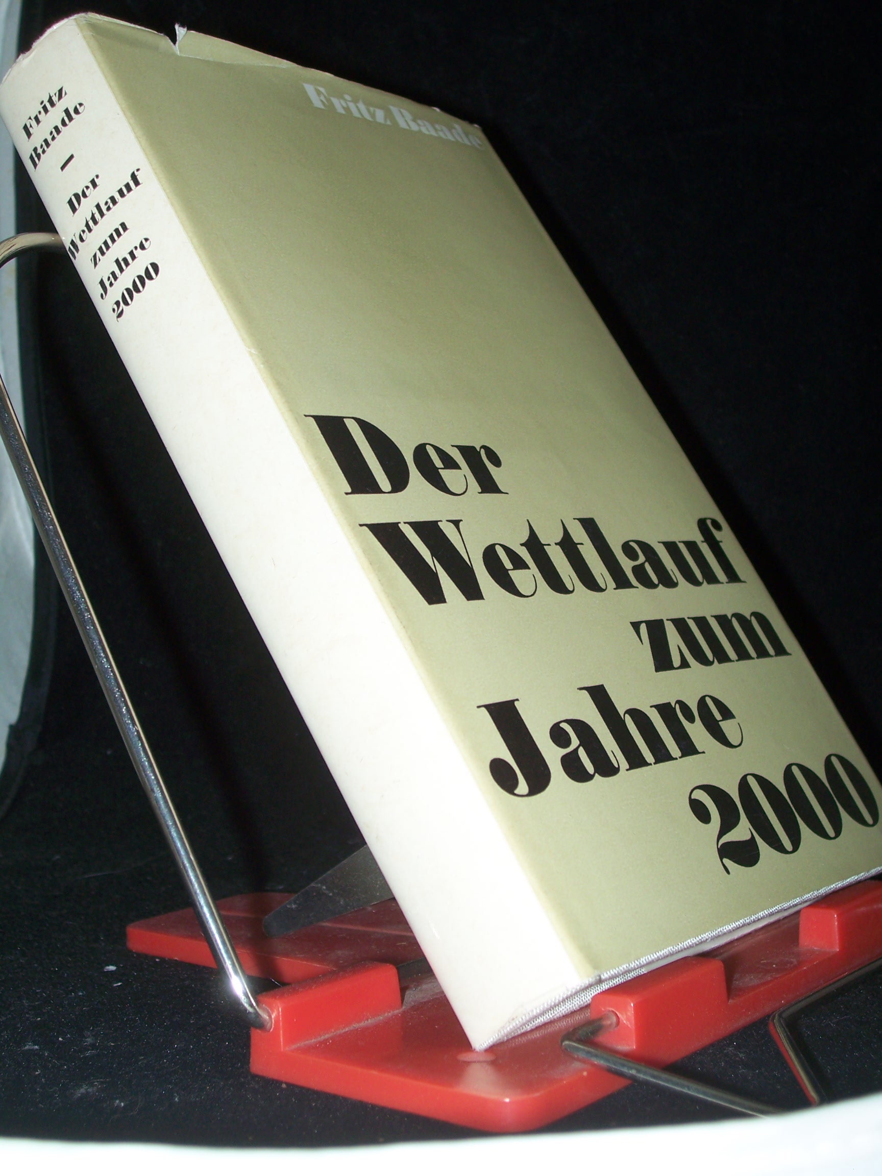 Artikelbild 1 des Artikels “Der Wettlauf zum Jahre 2000 / Fritz Baade. Mit Gedanken zu Fragen d.
intersystemaren Wettbewerbs von Karl Heinz Domdey “