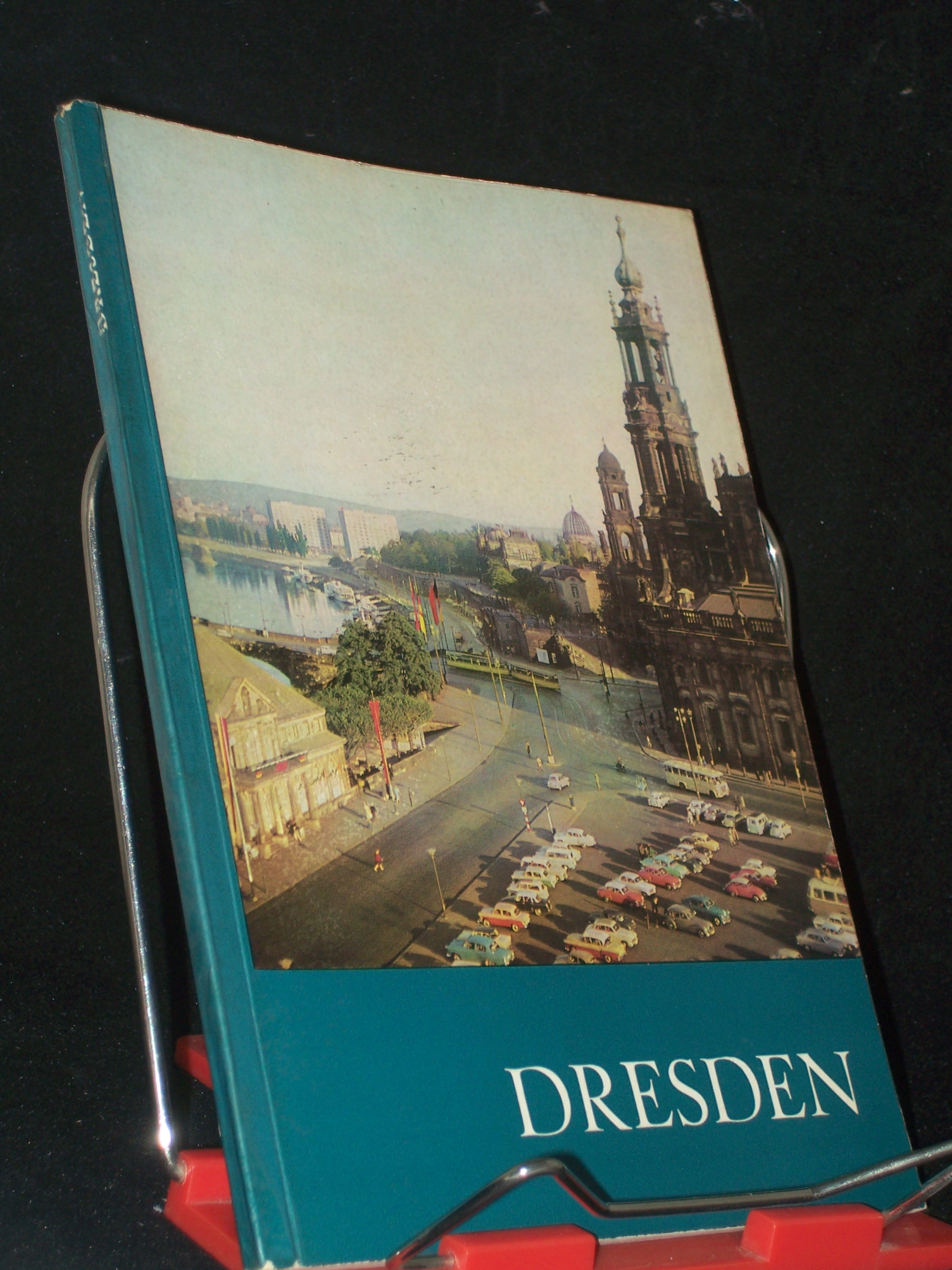 Artikelbild 1 des Artikels “Dresden / Mit e. Einf. von Wolfgang Göthel. Hrsg. vom Rat d. Stadt Dresden. [Red. Bearb.: Gisela Seidel] “