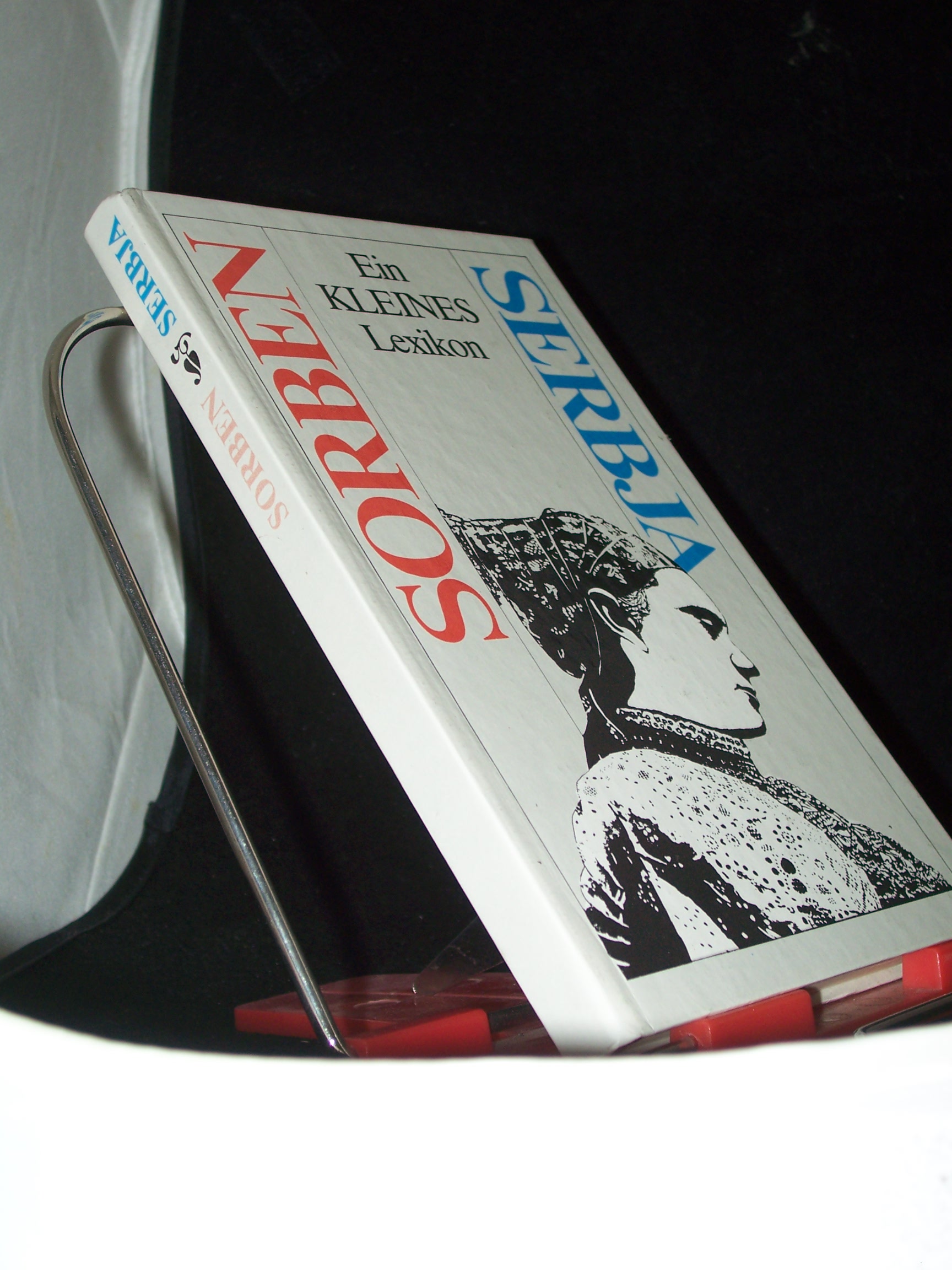 Artikelbild 1 des Artikels “Sorben : ein kleines Lexikon = Serbja / [verf. von e. Autorenkollektiv. Hrsg. von Manfred Thiemann] “