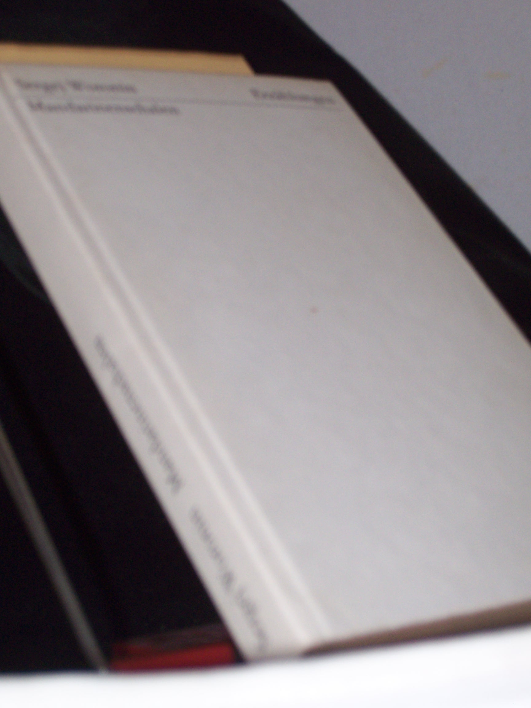 Artikelbild 1 des Artikels “Mandarinenschalen : Erzählungen / Sergej Woronin. [Aus d. Russ.
übers. von Margit Bräuer u. Charlotte Kossuth. Ausw. u.
Nachbemerkung von Herbert Krempien] “