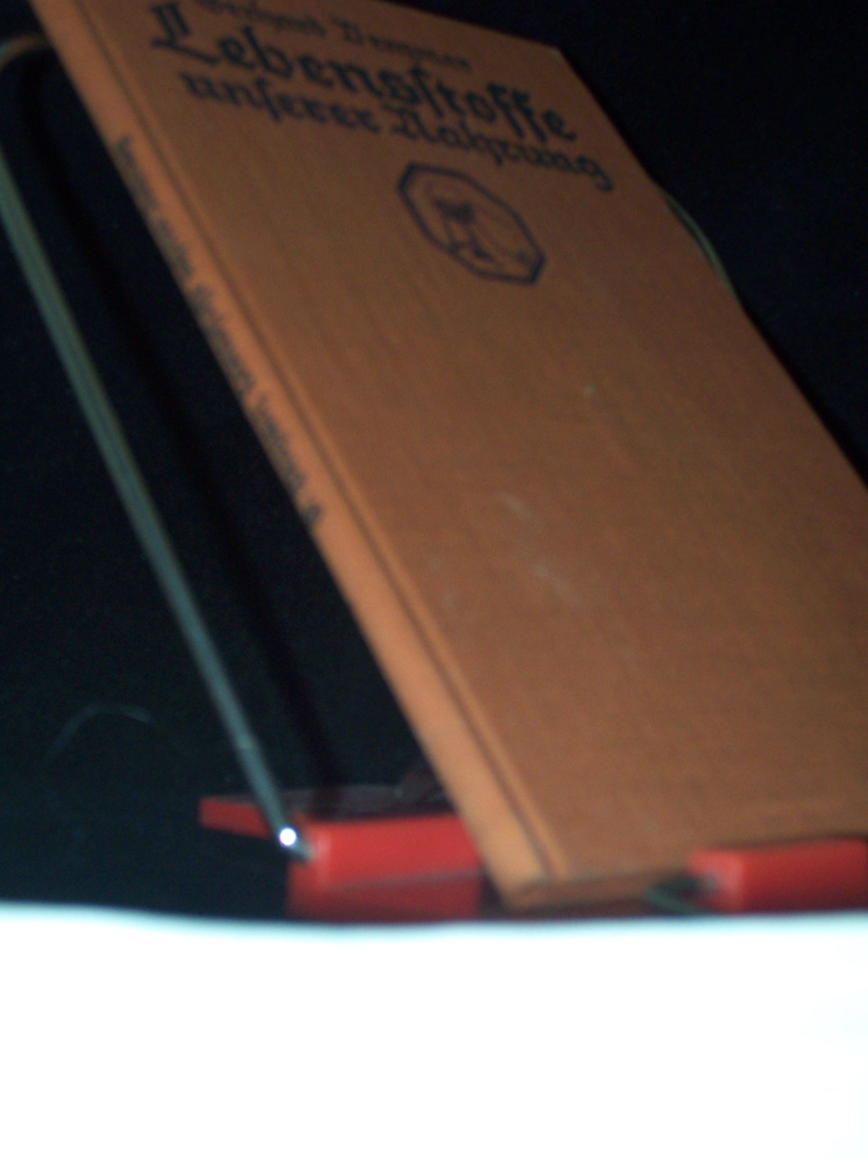 Artikelbild 1 des Artikels “Lebensstoffe unserer Nahrung : Was jeder von d. Vitaminen wissen muß / Gerhard Venzmer “