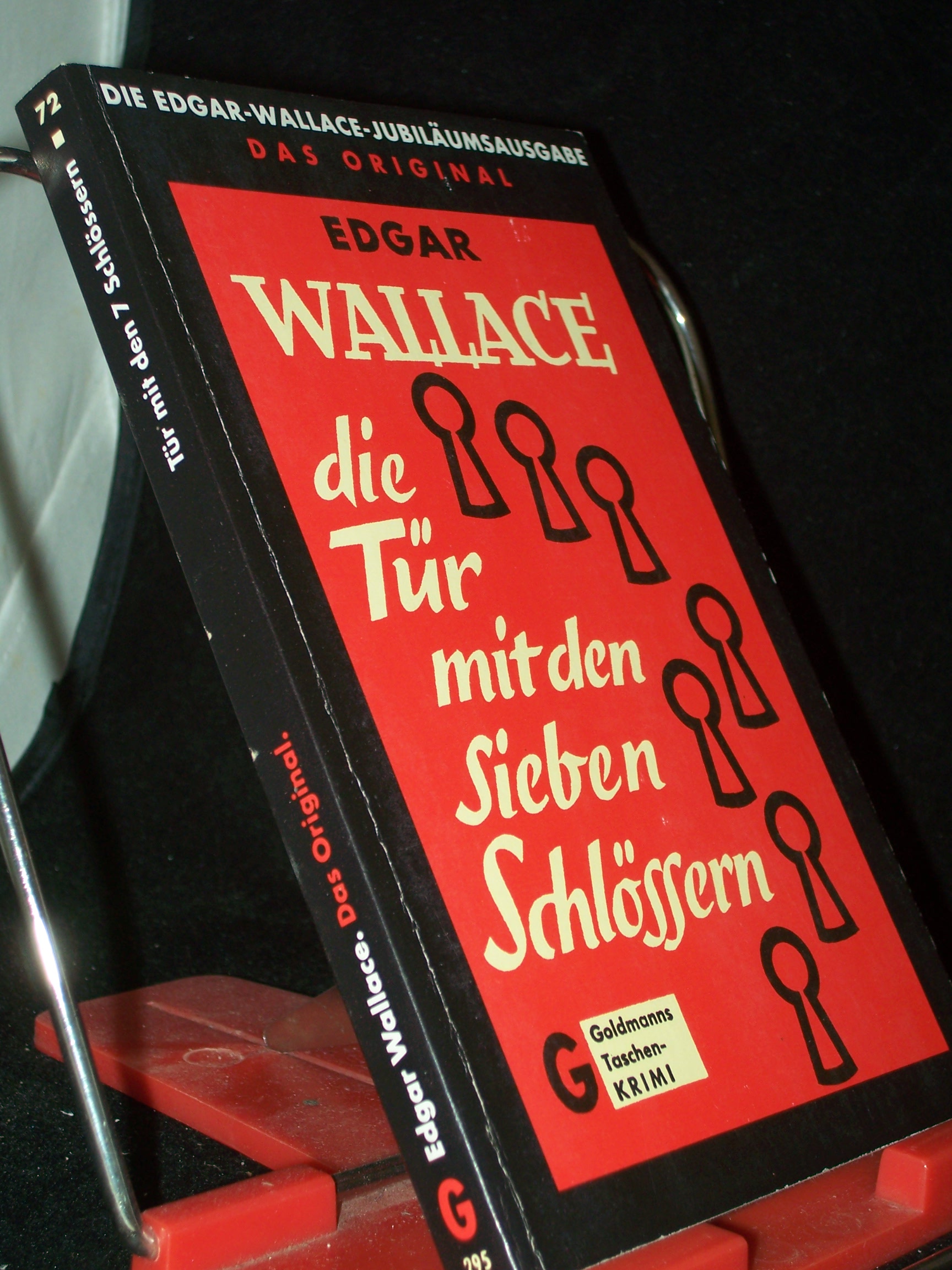 Artikelbild 1 des Artikels “Wallace, Edgar: Die Edgar-Wallace-Jubiläumsausgabe Teil: 72., Die
Tür mit den 7 Schlössern : Kriminalroman / [aus d. Engl. übertr.
von Marie Luise Droop] “