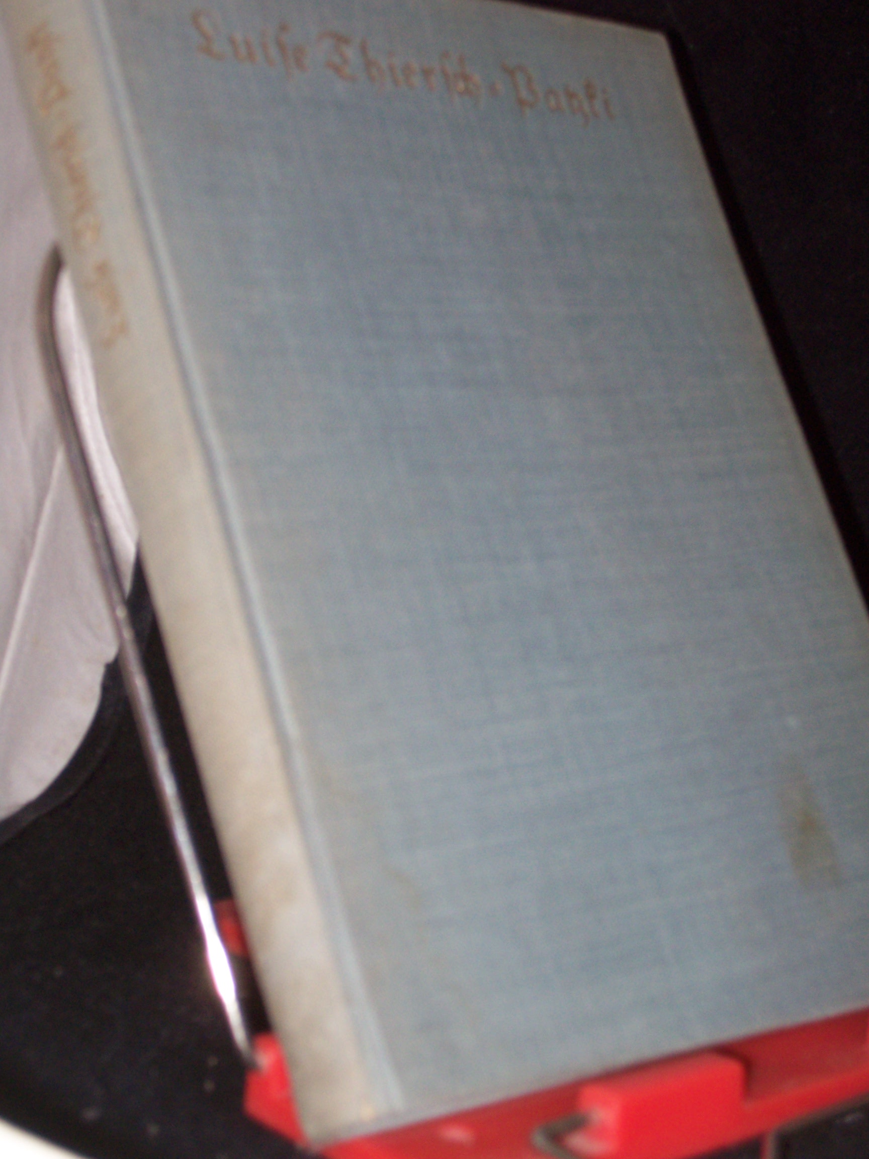 Artikelbild 1 des Artikels “Luise Thiersch-Patzki : Ihre künstlerische Persönlichkeit, wie sie
darstellt in schriftl. Äußerungen von ihr, die nicht für d.
Öffentlichkeit bestimmt gewesen sind / [Hrsg. v. Friedrich Thiersch] “