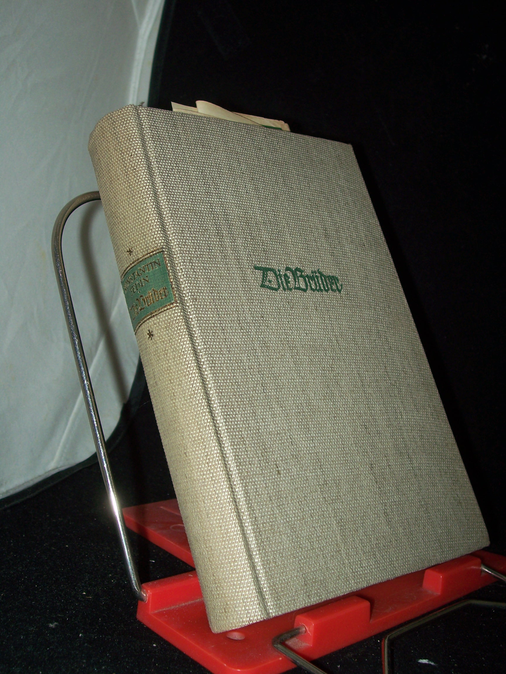 Artikelbild 1 des Artikels “Die Brüder : Roman / Konstantin Fedin. Übertr. aus d. Russ. von Ena von Baer “