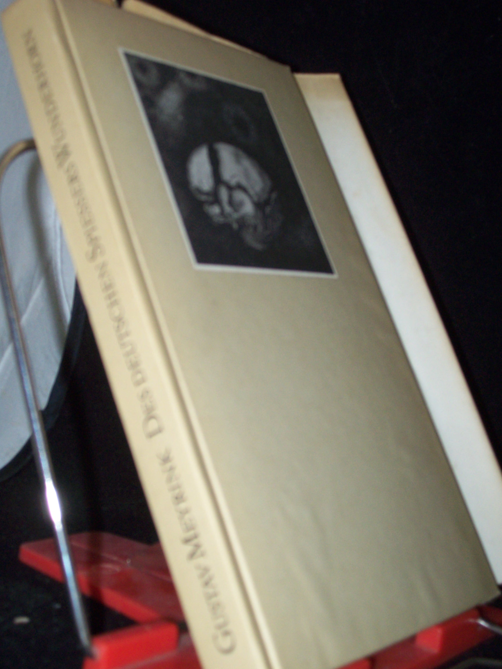 Artikelbild 1 des Artikels “Des deutschen Spiessers Wunderhorn : Eine Ausw. / Gustav Meyrink.
[Hrsg. u. mit e. Nachw. vers. von Gerhard Böttcher] “