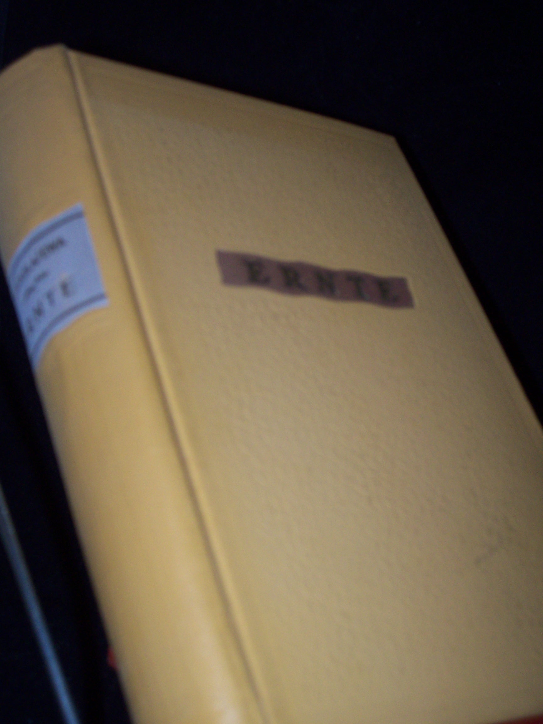 Artikelbild 1 des Artikels “Ernte : Roman in 3 Teilen / Galina Nikolajewa. [Autoris. Übers. von
Otto Braun] “