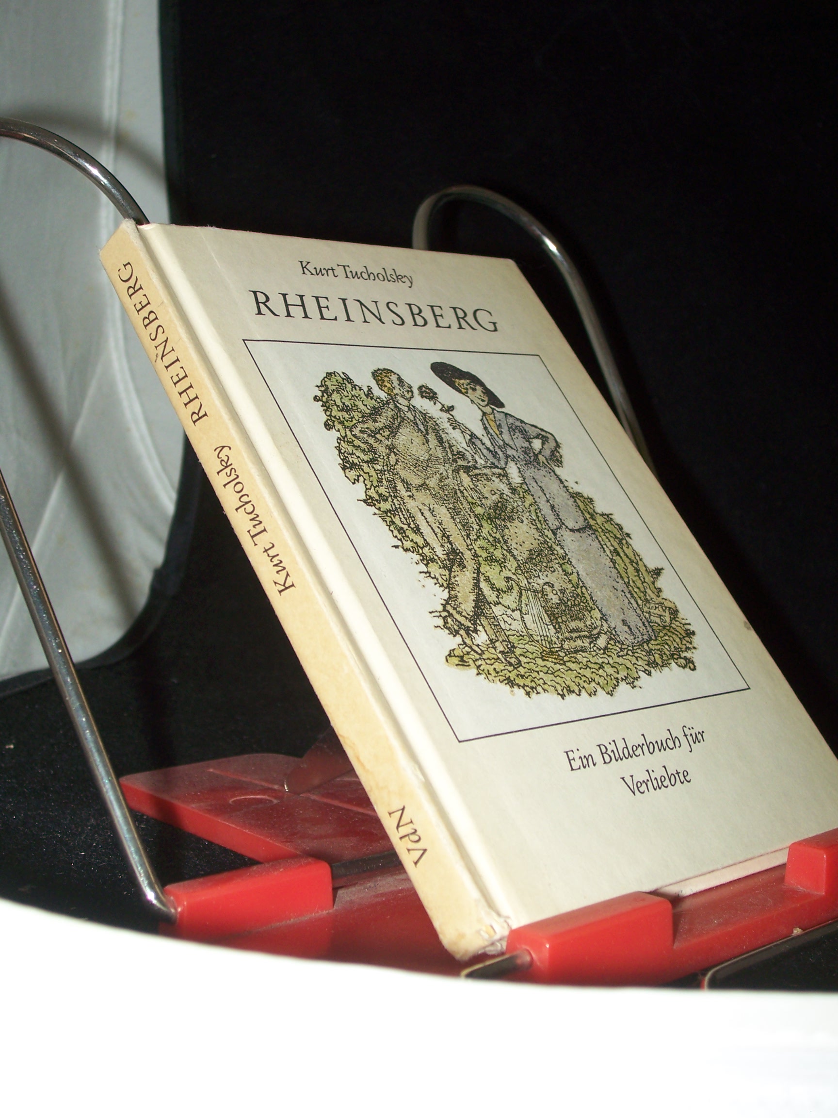 Artikelbild 1 des Artikels “Rheinsberg : ein Bilderbuch für Verliebte / Kurt Tucholsky. Bilder
von Kurt Szafranski “