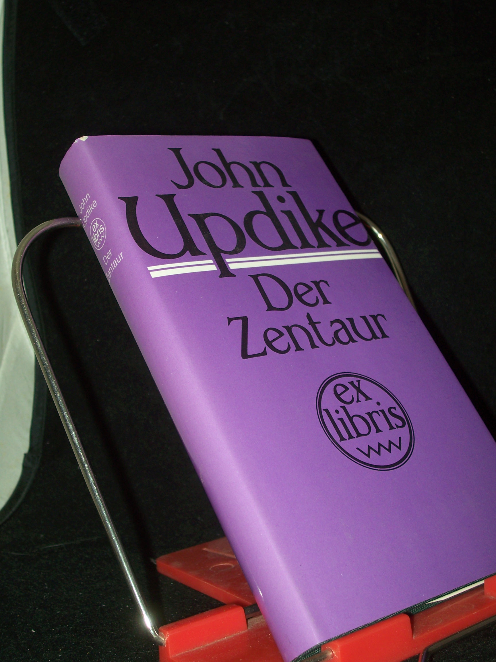 Artikelbild 1 des Artikels “Der Zentaur : Roman / John Updike. Aus d. Amerikan. von Maria Carlsson “