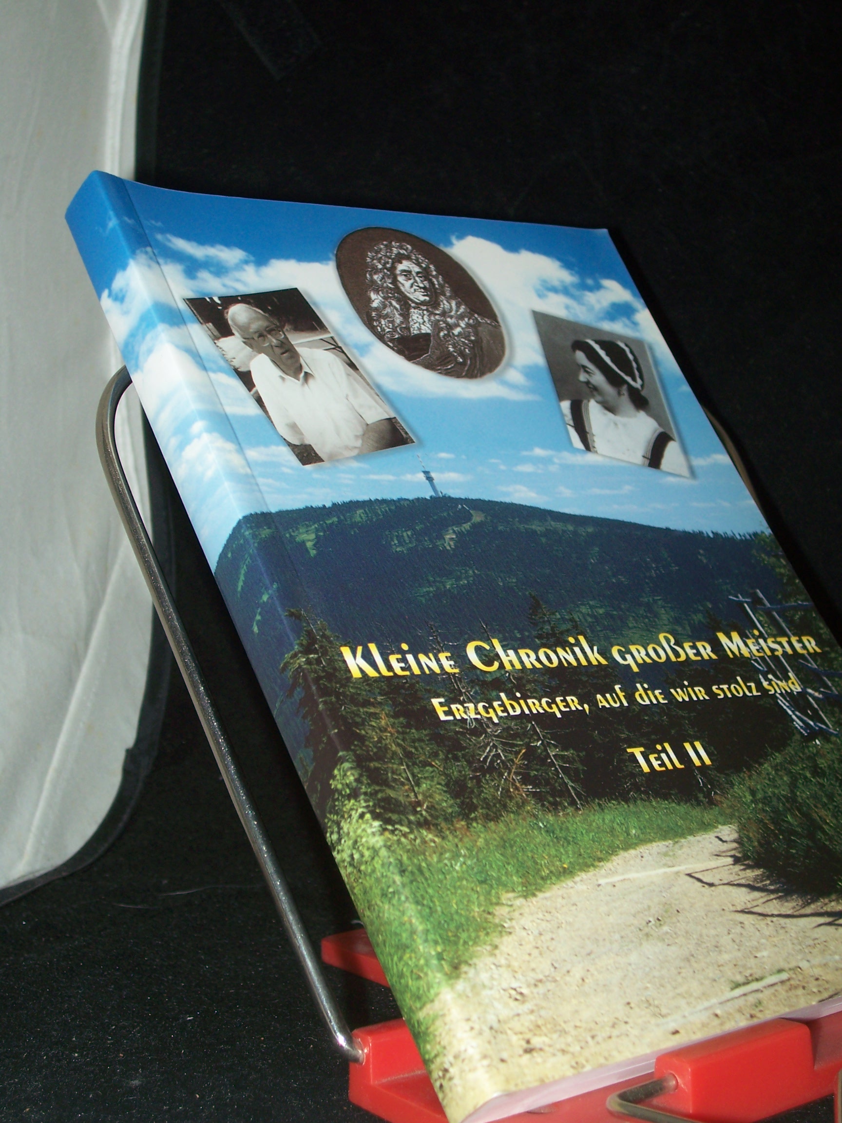 Artikelbild 1 des Artikels “Kleine Chronik großer Meister : Erzgebirger, auf die wir stolz sind / [Hrsg.: Auer Beschäftigungsinitiative e.V.] “