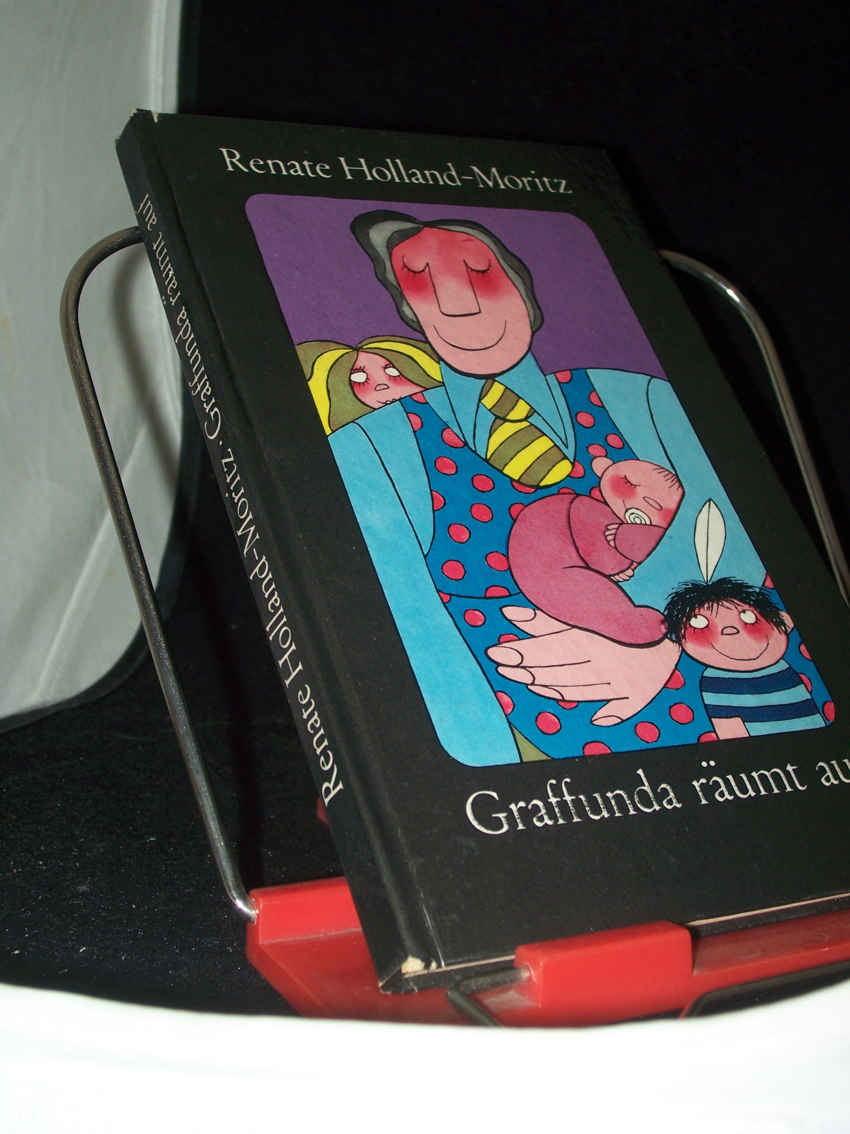 Artikelbild 1 des Artikels “Graffunda räumt auf : Erzählung / von Renate Holland-Moritz. Illustrationen: Manfred Bofinger “