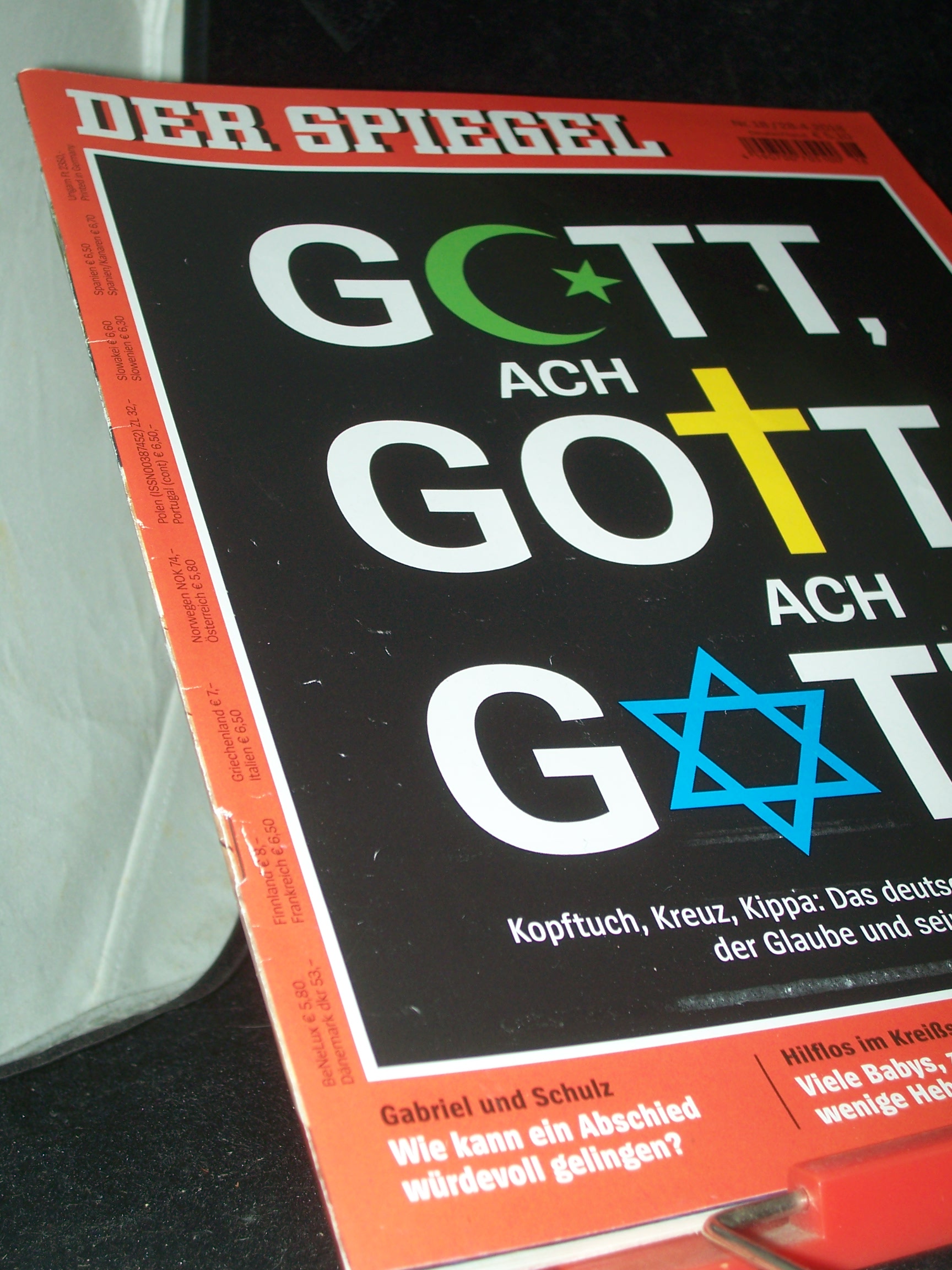 Artikelbild 1 des Artikels “18/2018, Gott ach Gott ach Gott “