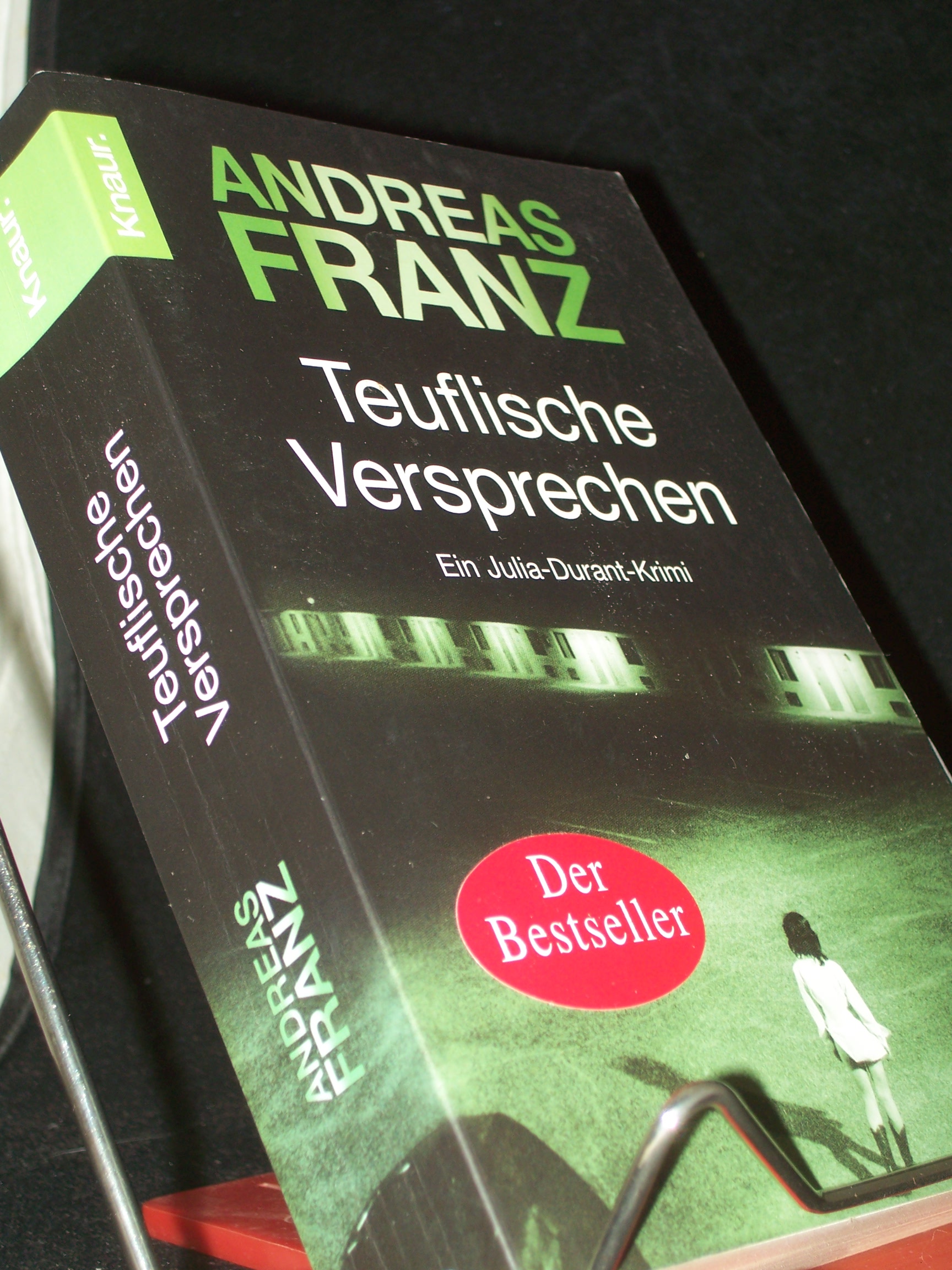 Artikelbild 1 des Artikels “Teuflische Versprechen : Kriminalroman ; [ein Julia-Durant-Krimi] /
Andreas Franz “