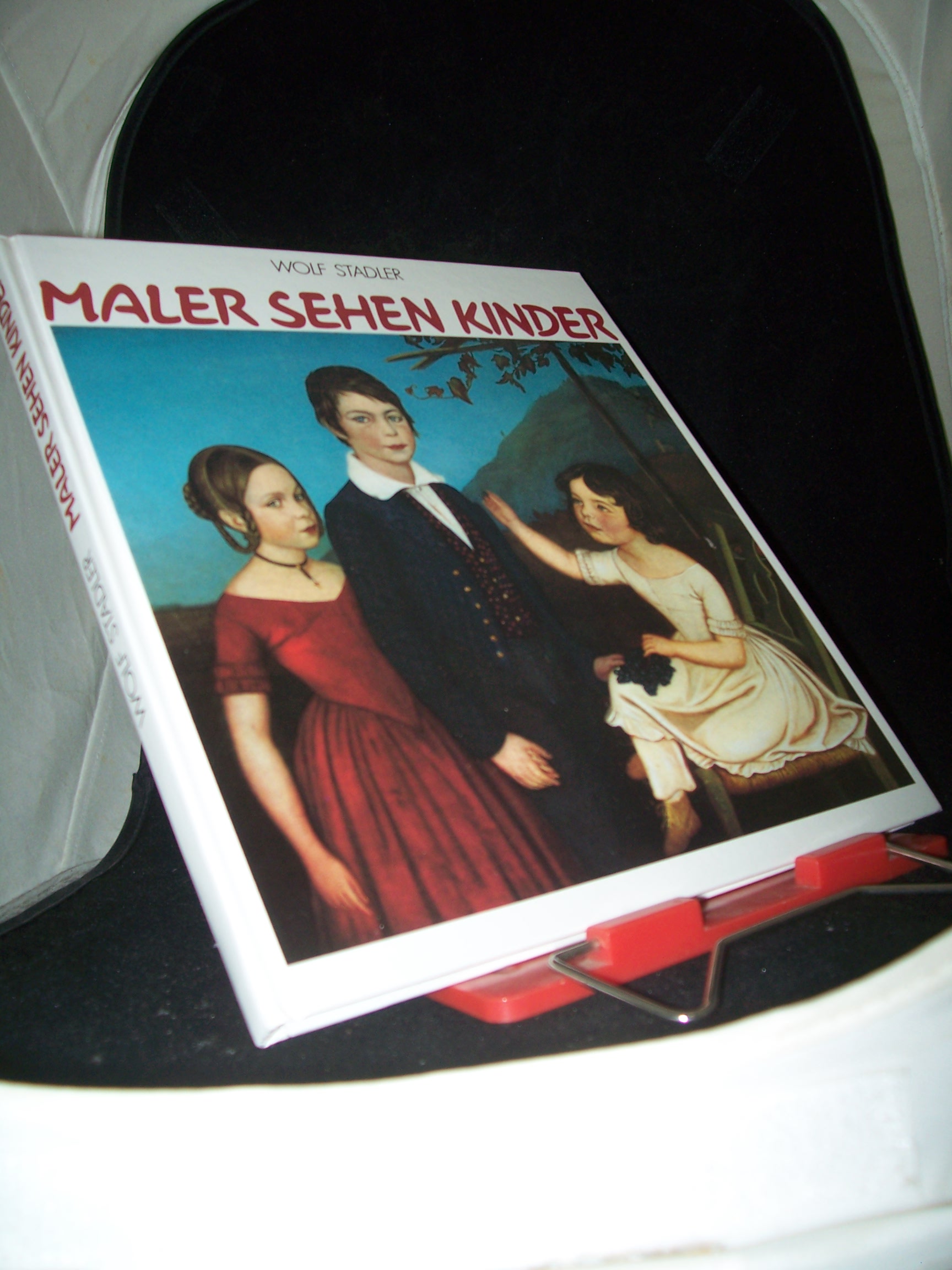 Artikelbild 1 des Artikels “Maler sehen Kinder : kindl. Wesen u. Tun in Meisterwerken aus 6 Jh. /
Wolf Stadler “